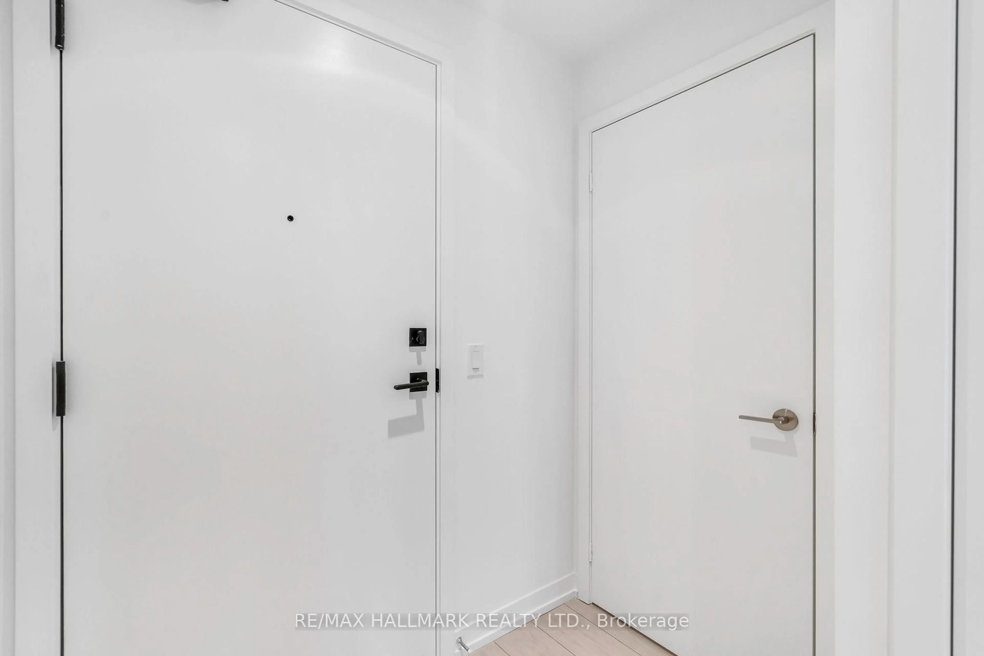 Indoor entryway for 55 Mercer St #3212, Toronto Ontario M5V 1H2