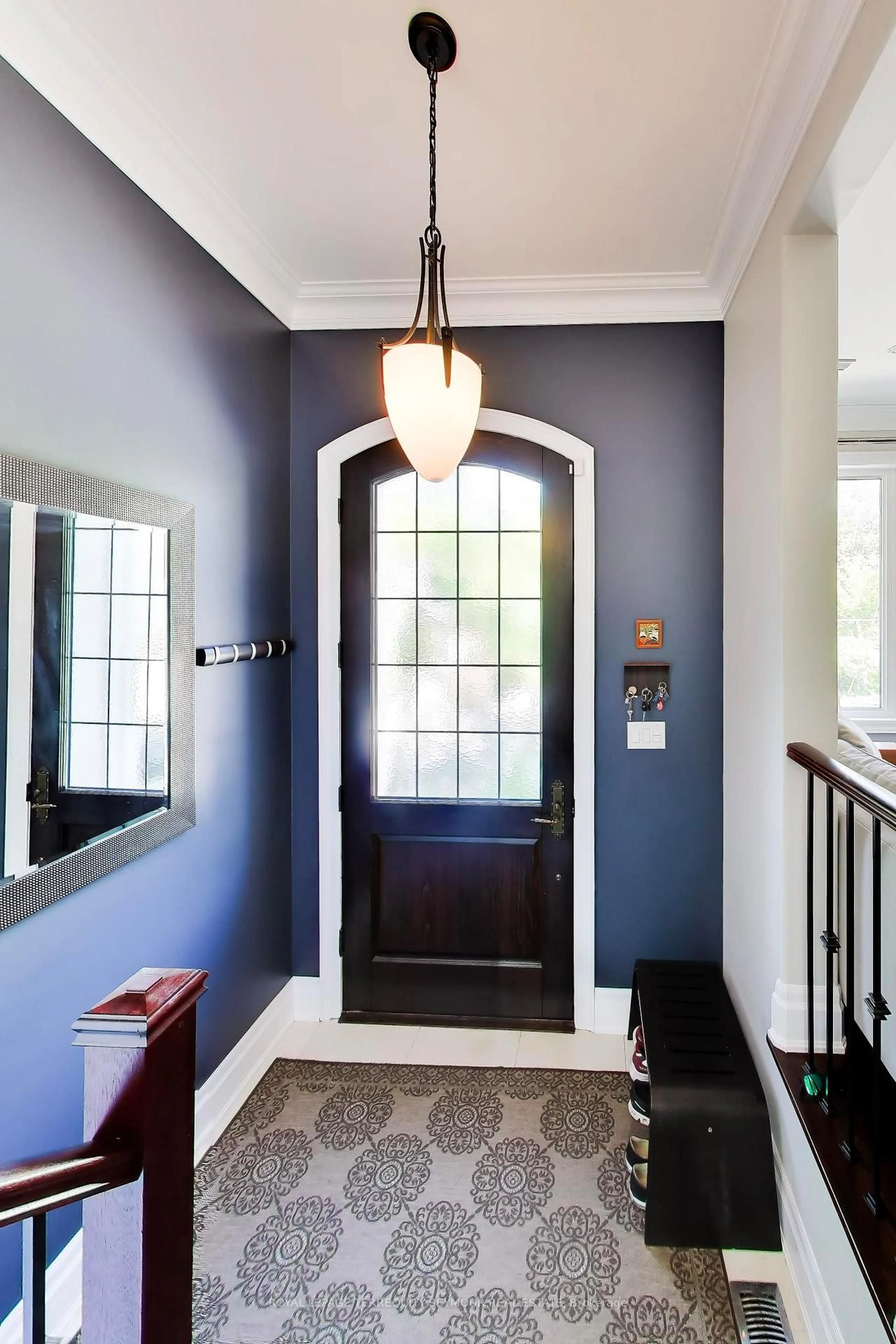 Indoor entryway for 459 Soudan Ave, Toronto Ontario M4S 1X1