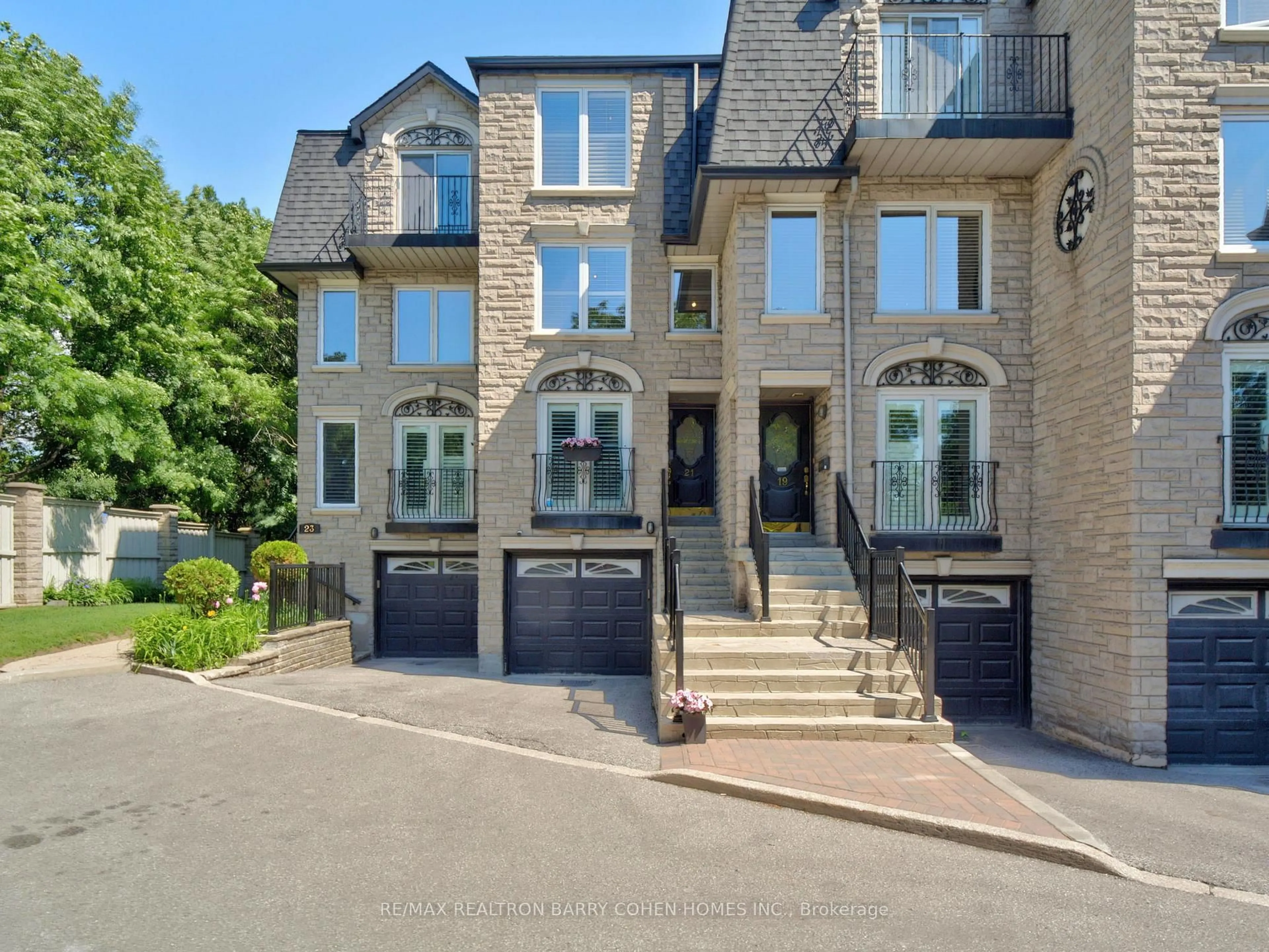Home with brick exterior material, street for 21 Birchbank Lane, Toronto Ontario M3B 2Y2