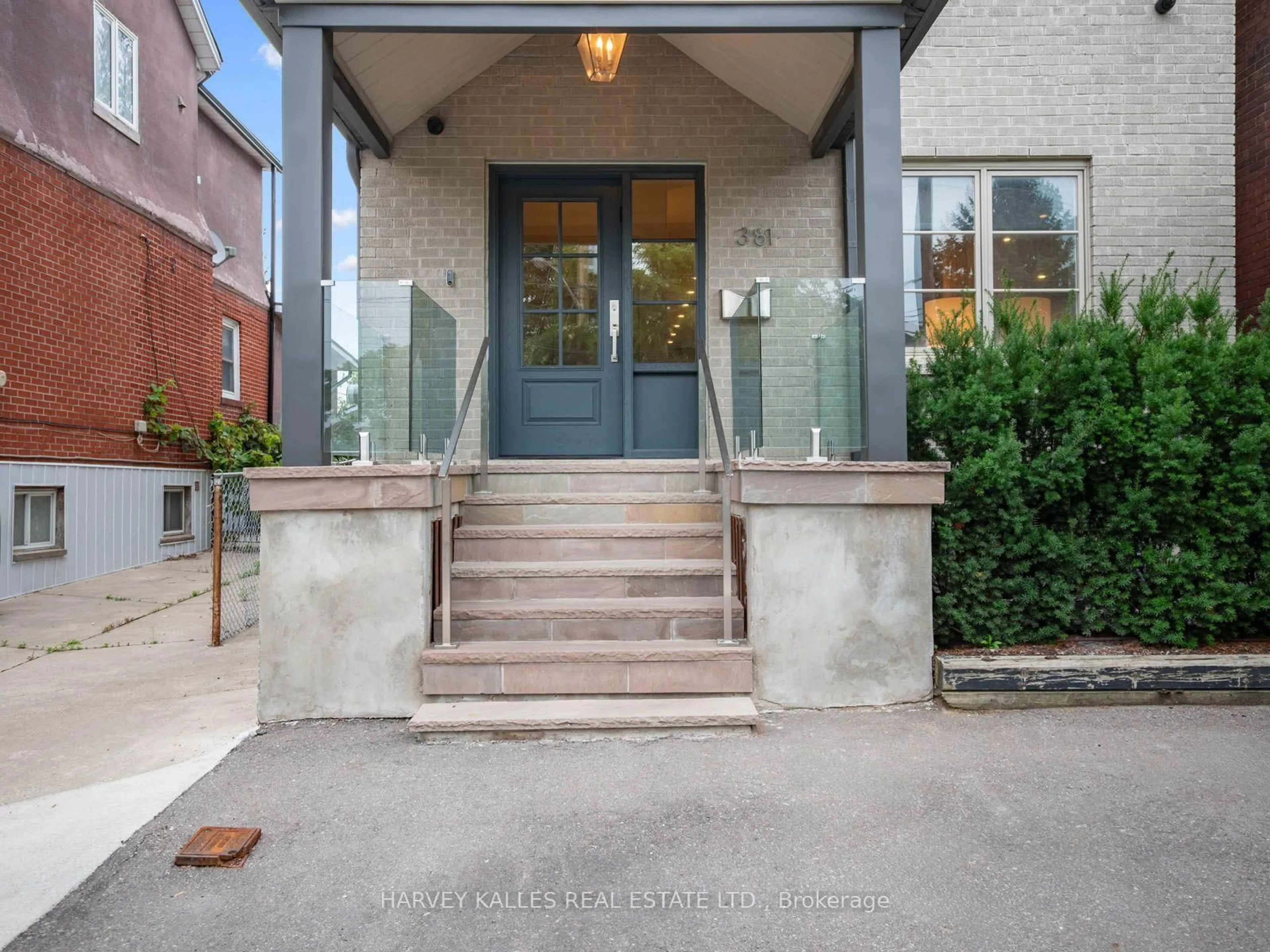 Indoor entryway for 381 Glenholme Ave, Toronto Ontario M6E 3E6