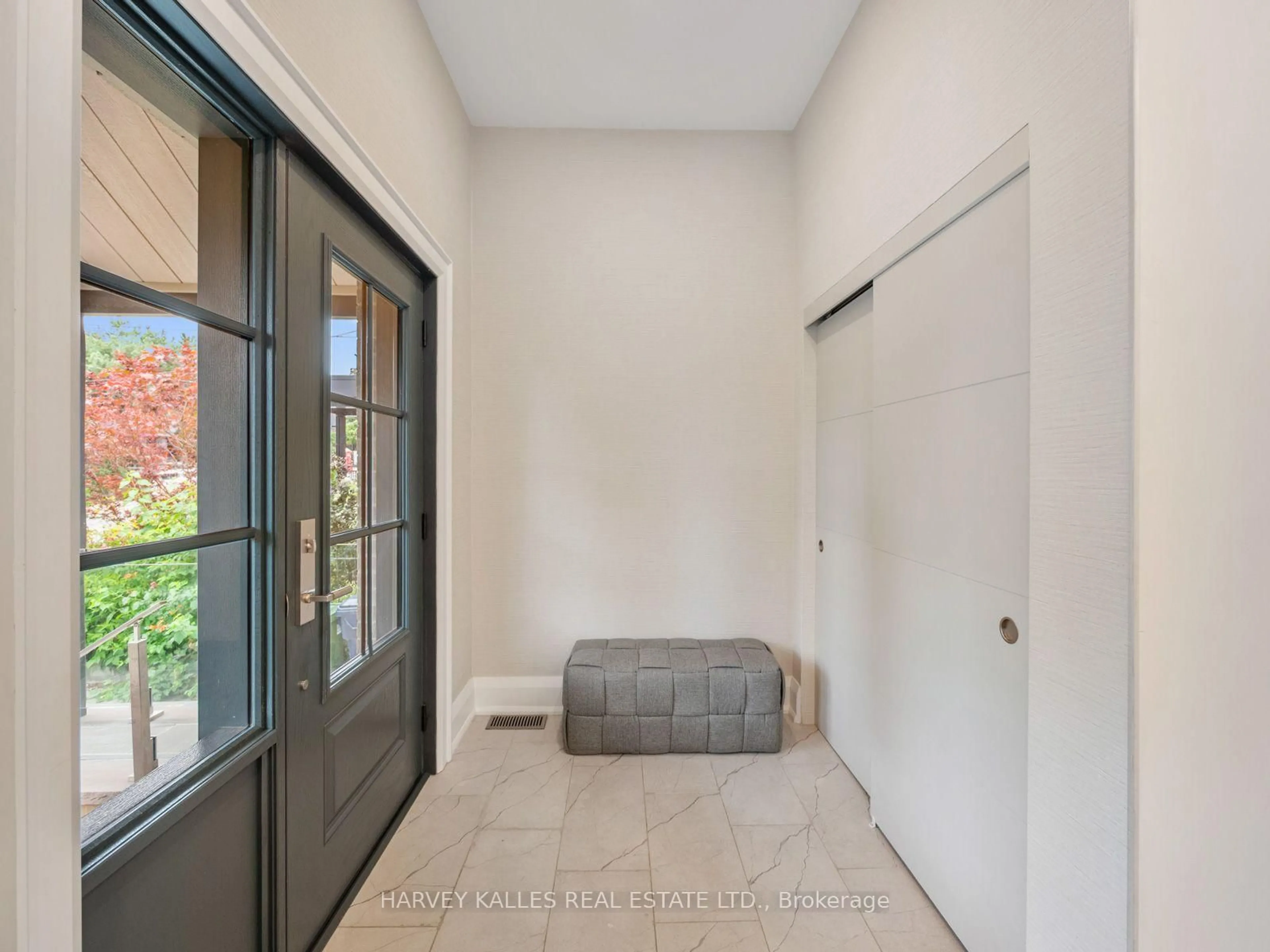 Indoor entryway for 381 Glenholme Ave, Toronto Ontario M6E 3E6