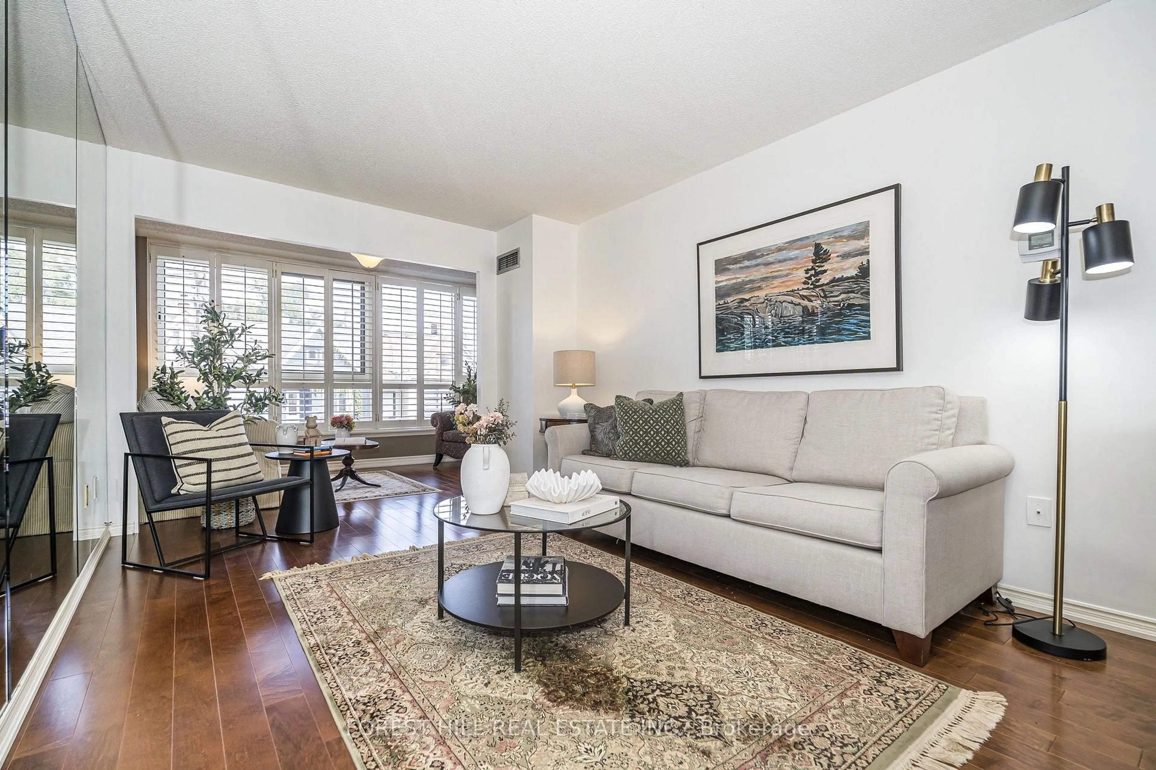 Living room with furniture, unknown for 225 Davenport Rd #319, Toronto Ontario M5R 3R2