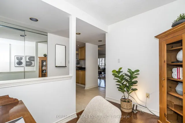 225 Davenport Rd #319, Toronto 3