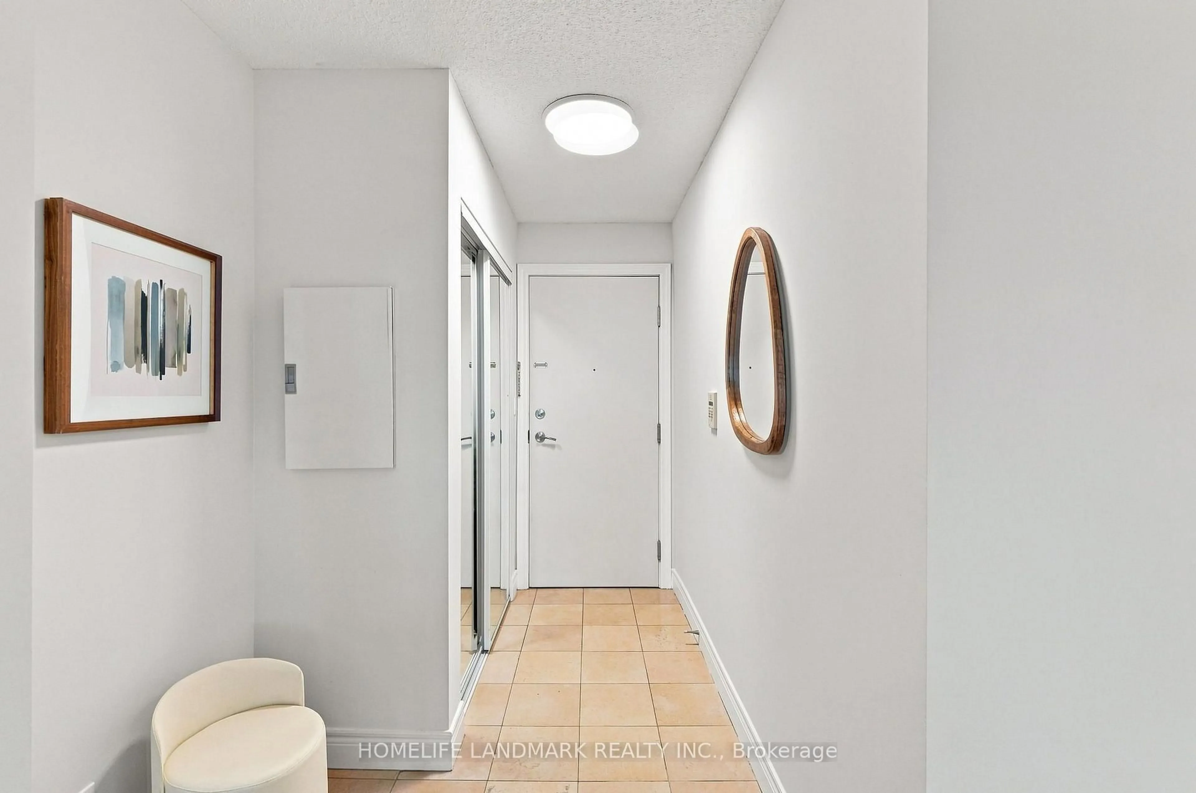 Indoor entryway for 5418 Yonge St #1606, Toronto Ontario M2N 6X4