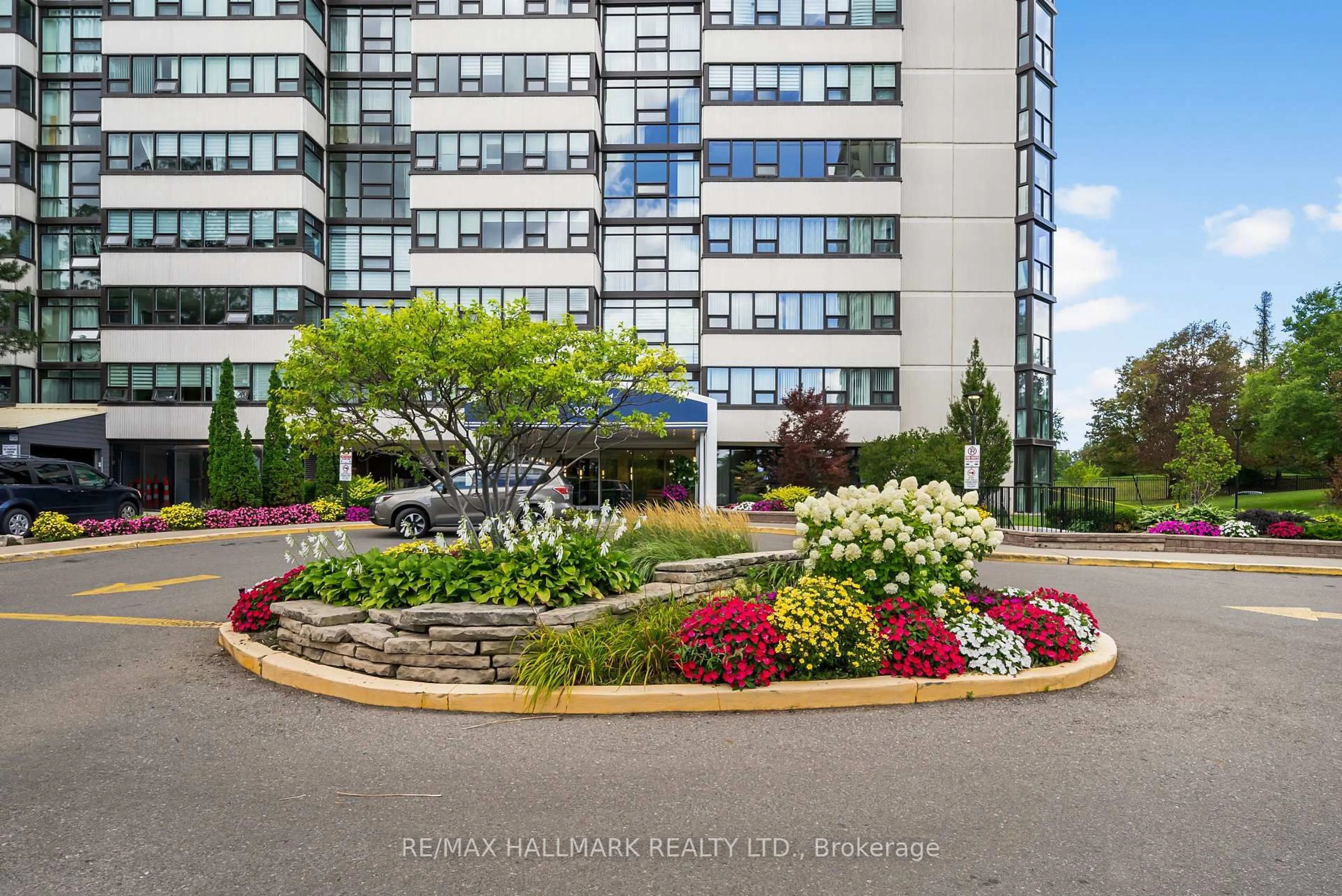 Patio, water/lake/river/ocean view for 3303 Don Mills Rd #103, Toronto Ontario M2J 4T6