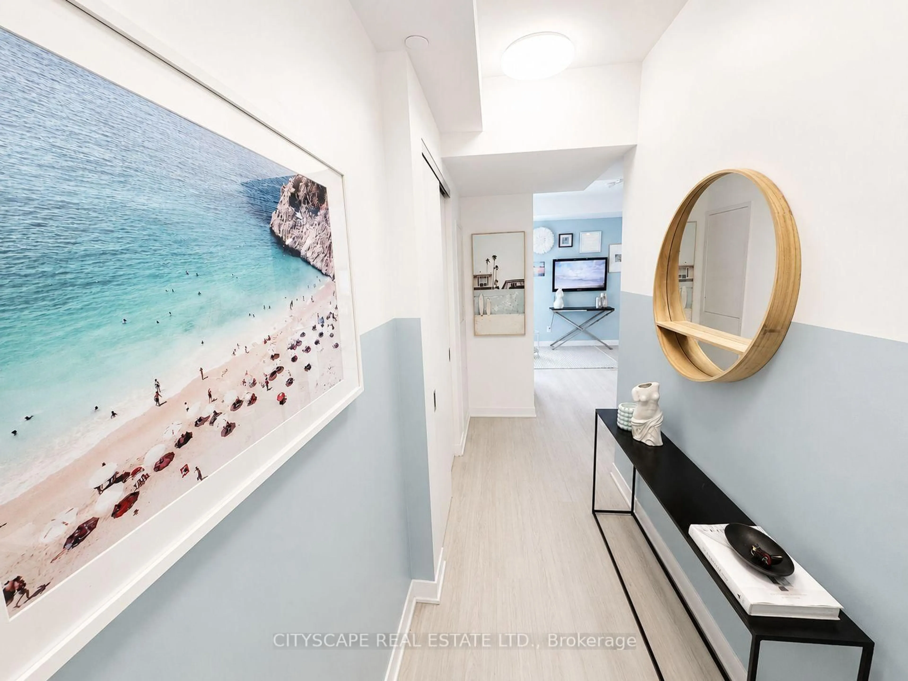 Indoor entryway for 185 Alberta Ave #506, Toronto Ontario M6C 0A5