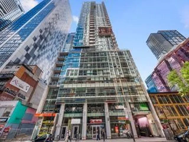 375 King St #2509, Toronto 2