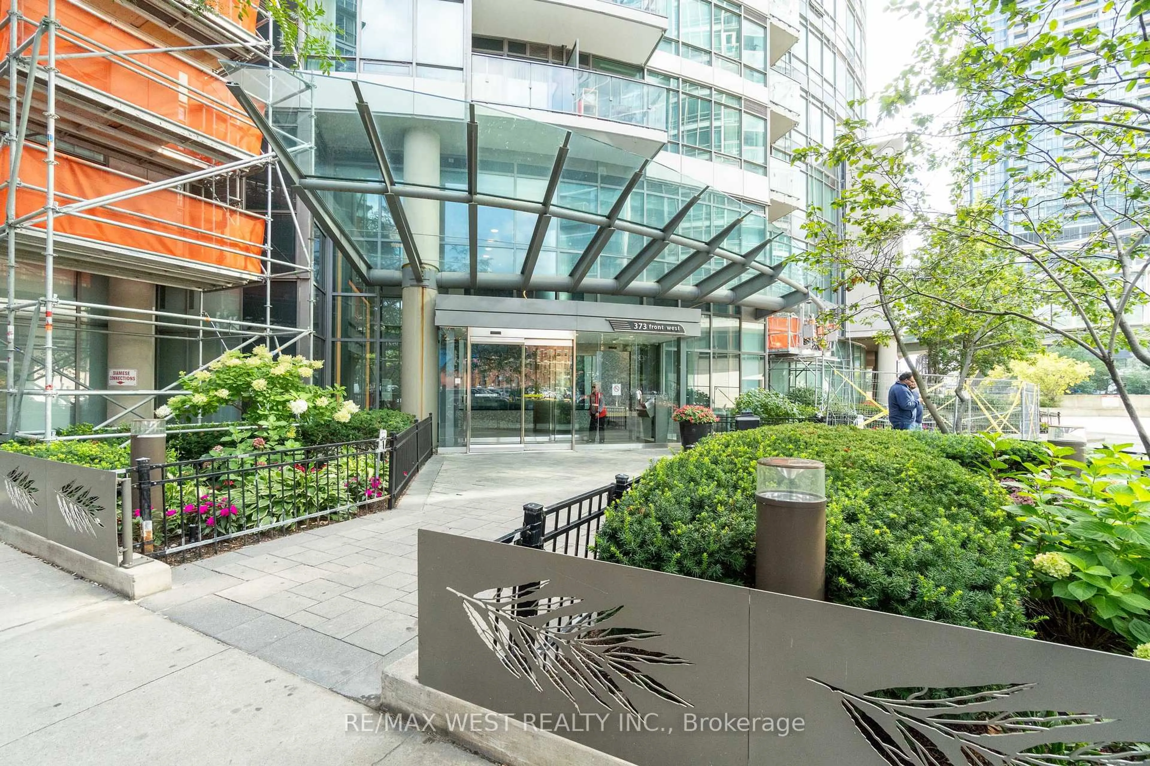 Indoor foyer for 373 Front St #2509, Toronto Ontario M5V 3R7