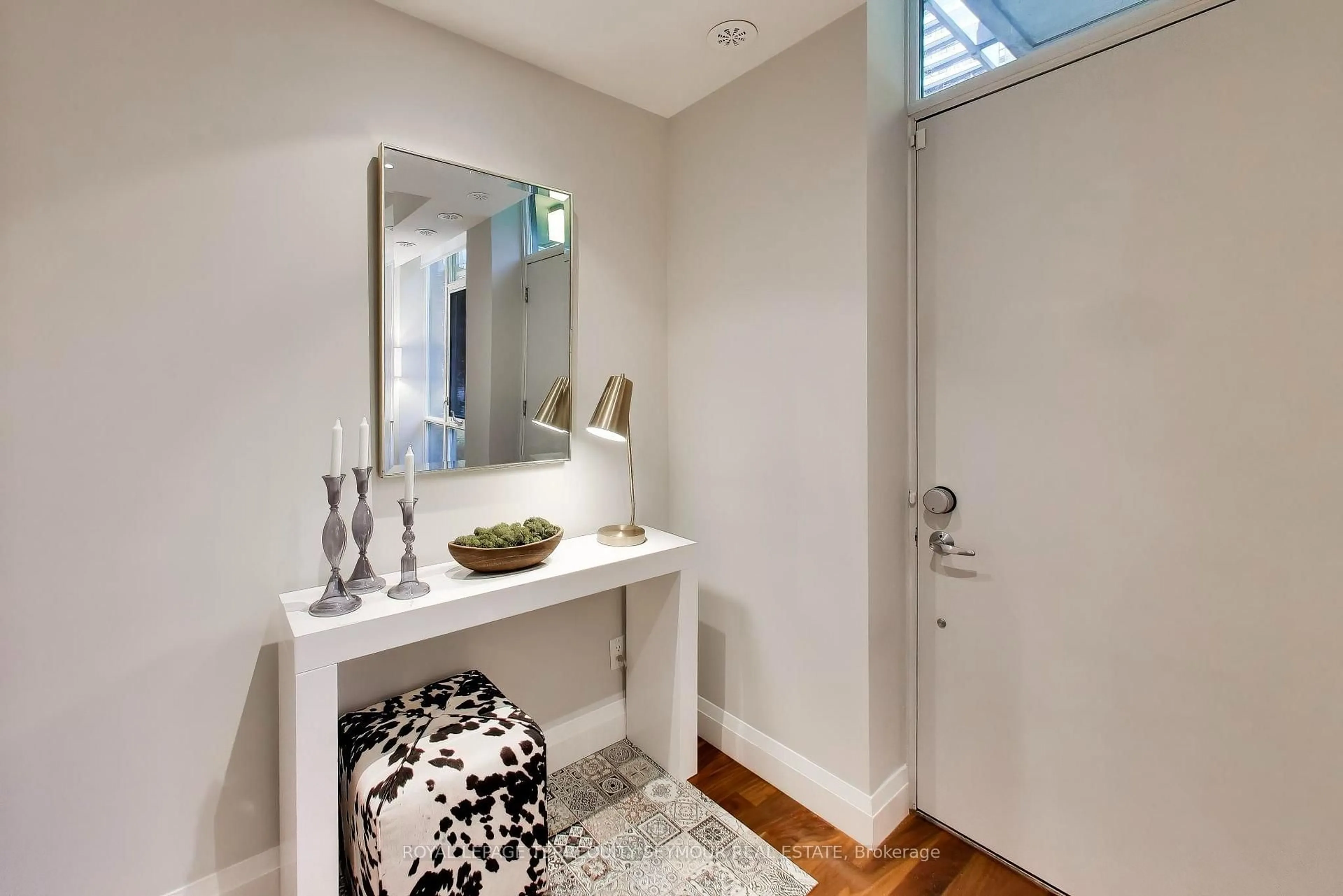 Indoor entryway for 79 Redpath Ave, Toronto Ontario M4S 2J9