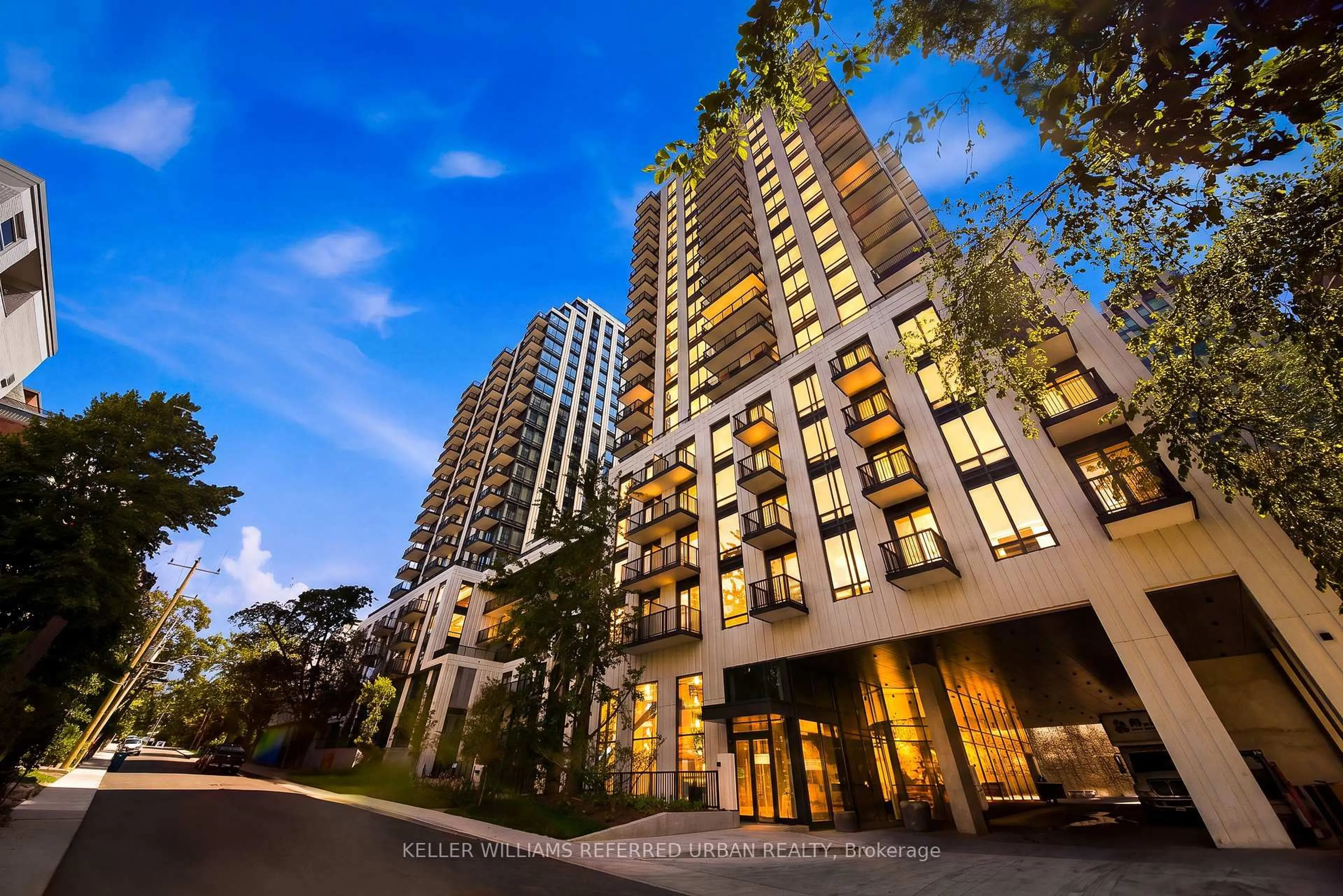 Indoor foyer for 89 Montclair Ave #1525, Toronto Ontario M5P 0B1