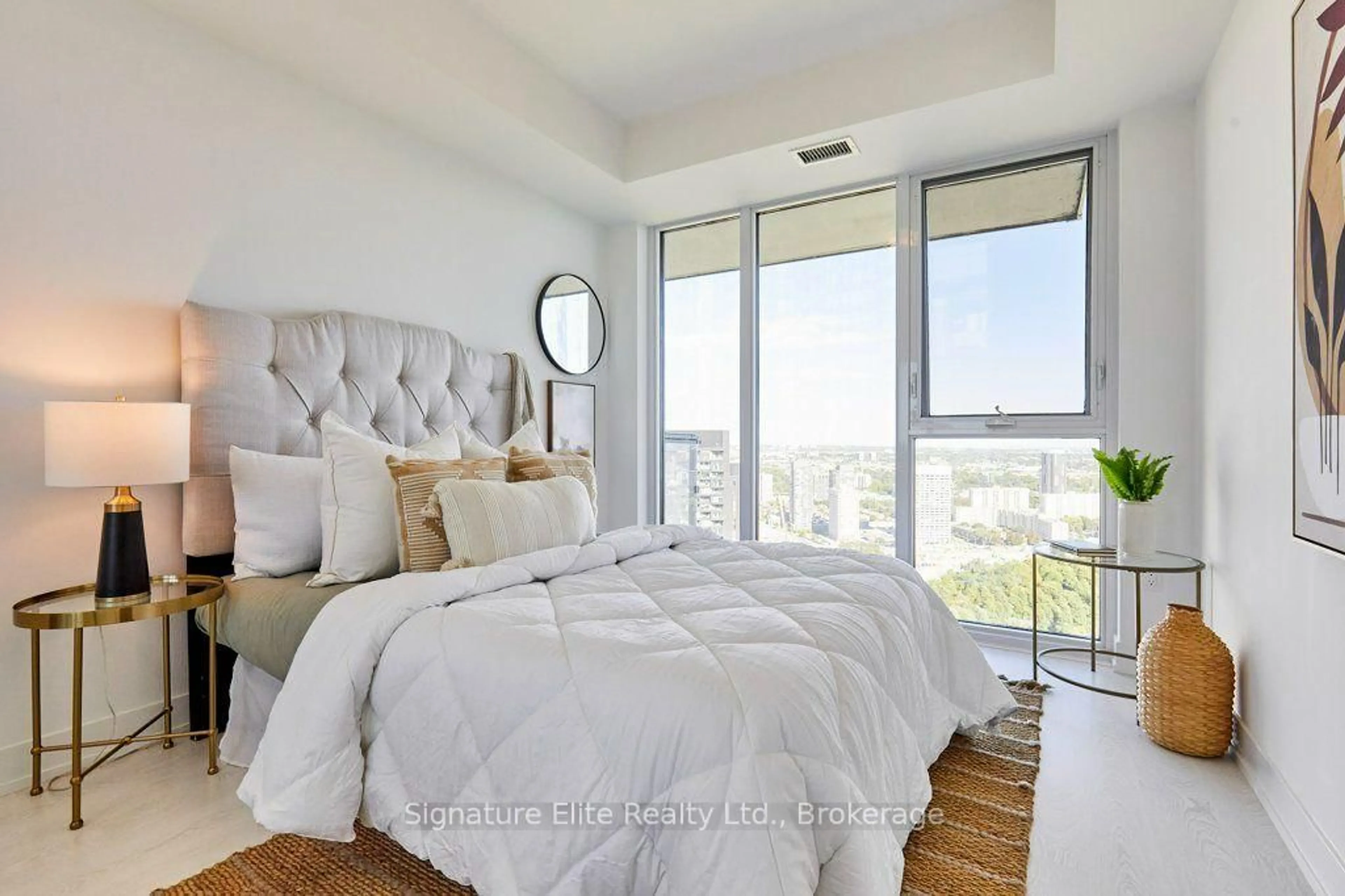 Bedroom with bed, unknown for 30 Inn on the Park #4207, Toronto Ontario M3C 0P7