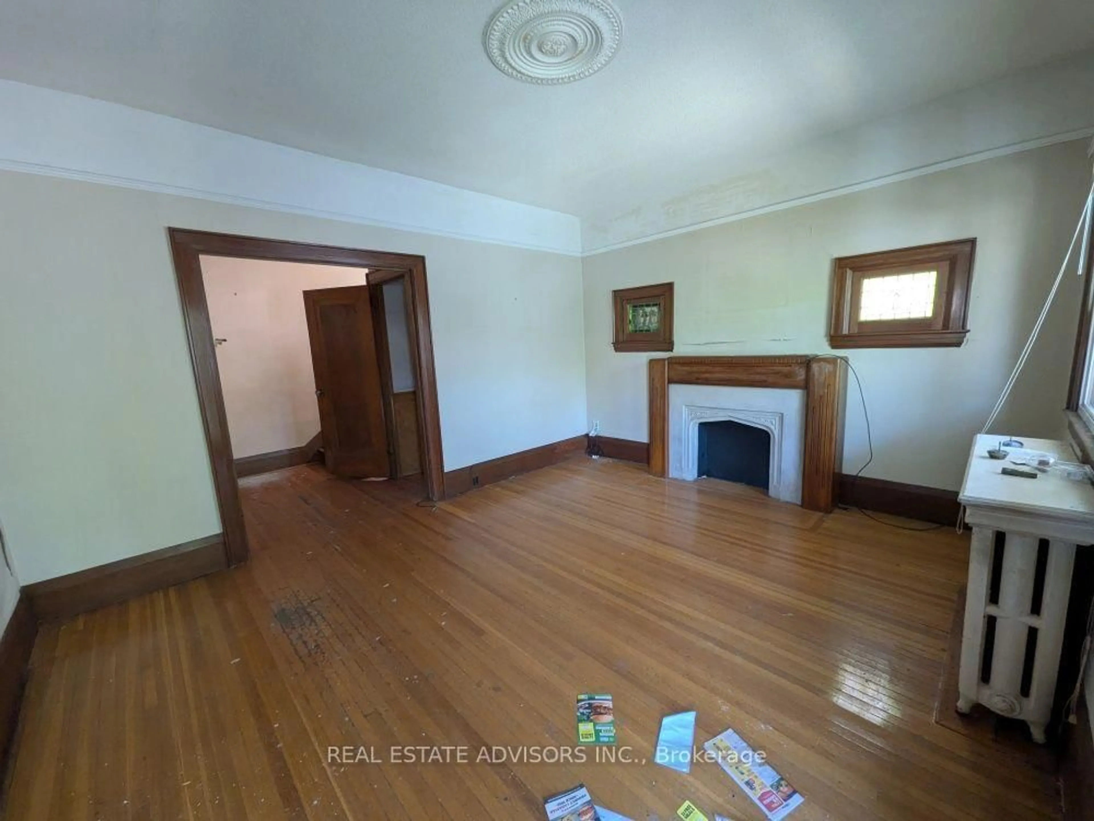 A pic of a room for 61 Greensides Ave, Toronto Ontario M6G 3P5