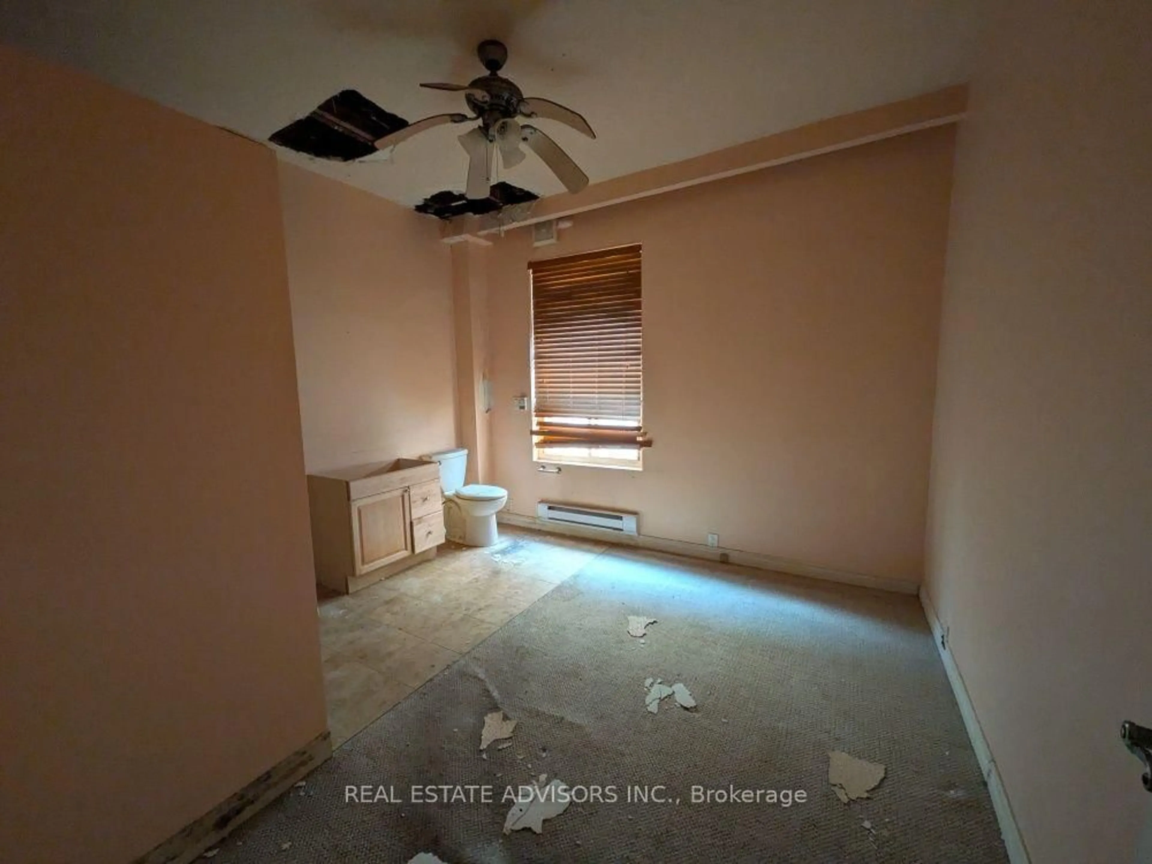 A pic of a room for 61 Greensides Ave, Toronto Ontario M6G 3P5
