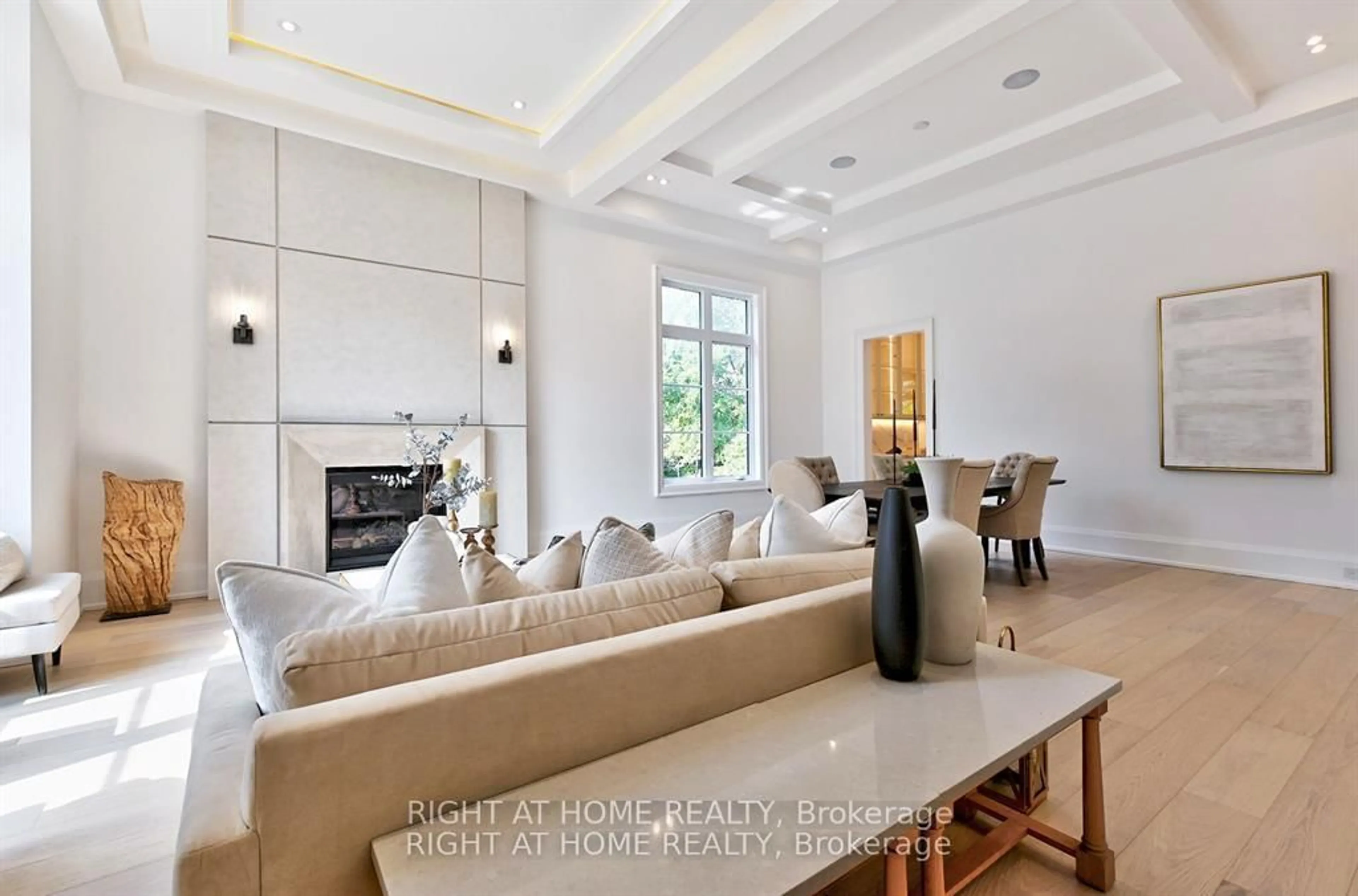 Living room with furniture, unknown for 27 Hurlingham Cres, Toronto Ontario M3B 2P9