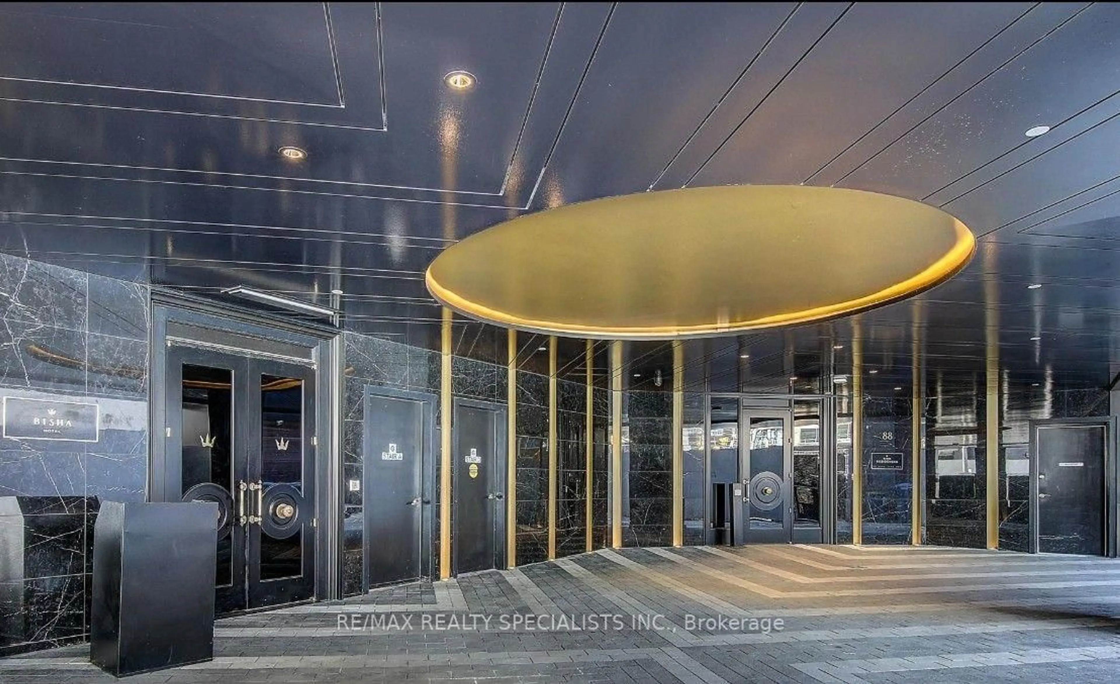 Indoor foyer for 88 Blue Jays Way #1101, Toronto Ontario M5V 2G3