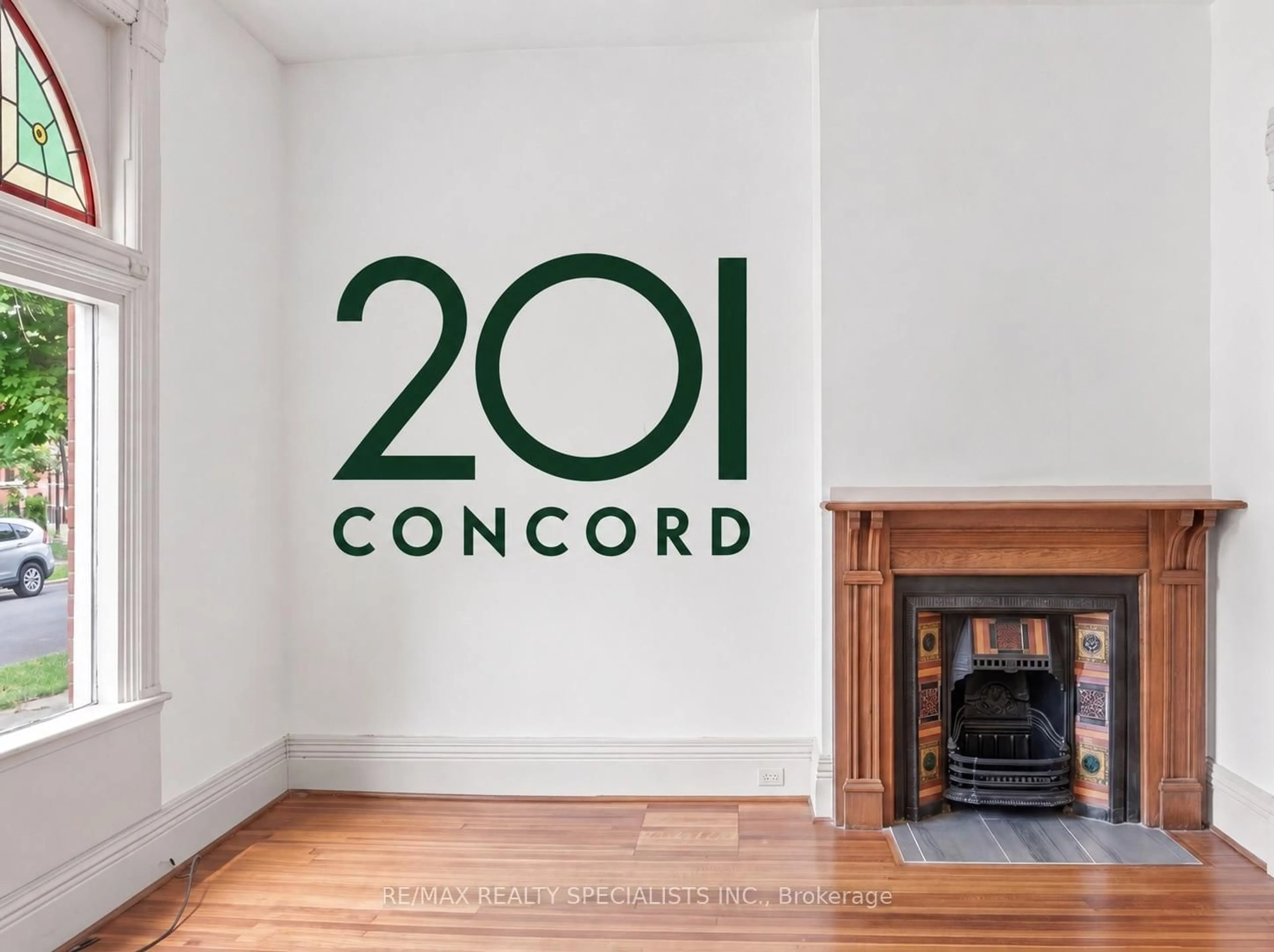 Indoor foyer for 201 Concord Ave, Toronto Ontario M6H 2P2