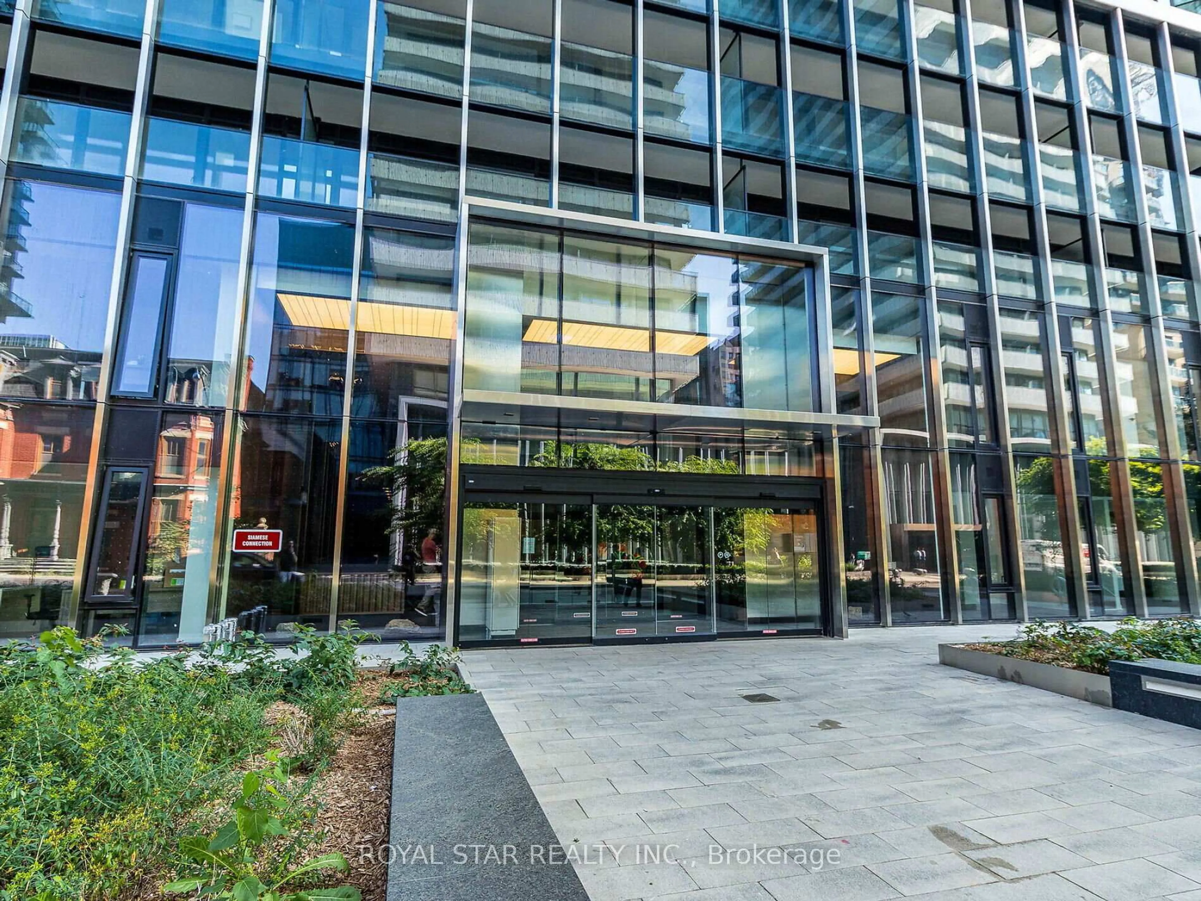Indoor foyer for 55 Charles St #2706, Toronto Ontario M4Y 0J1