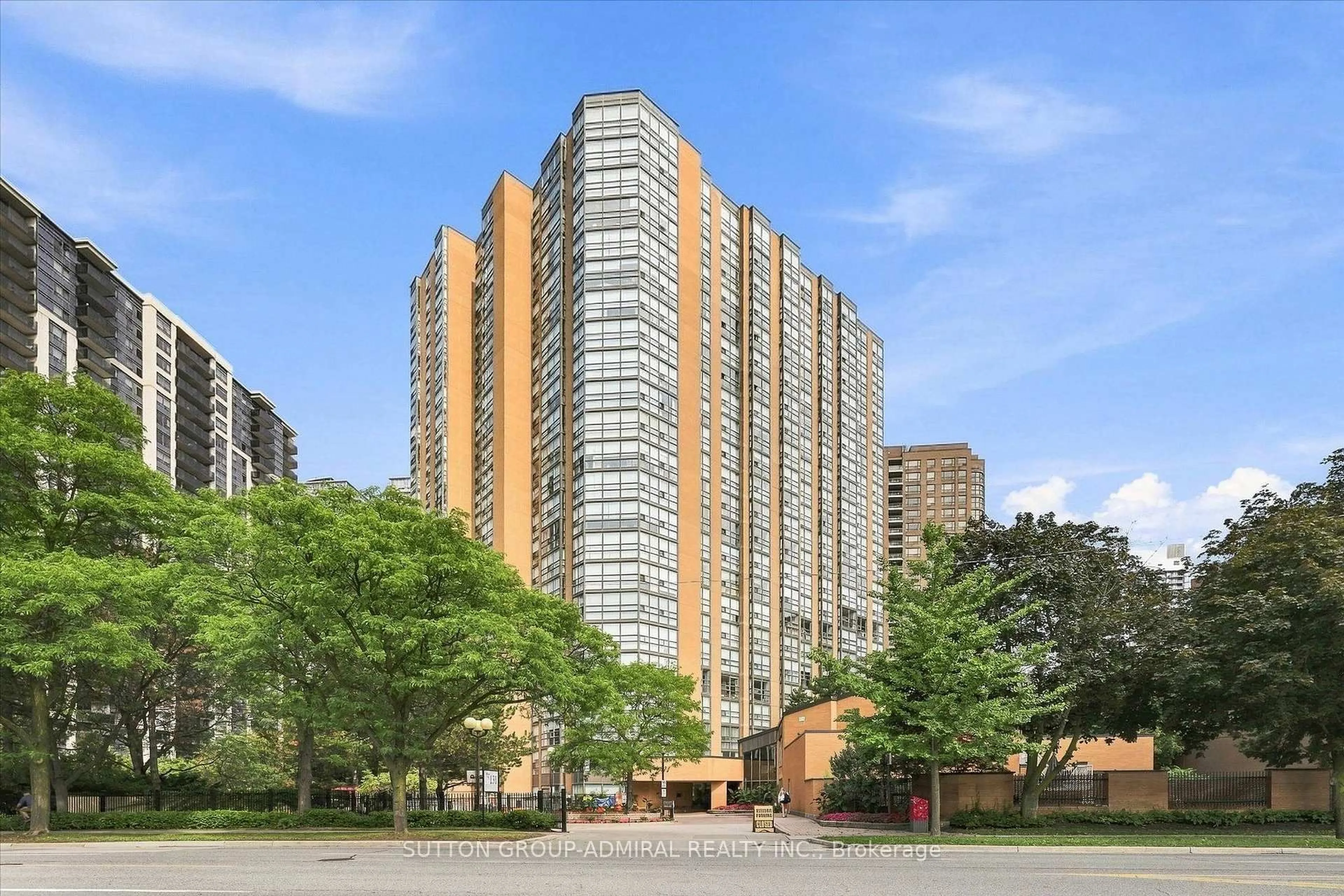 Unknown for 131 Beecroft Rd #306, Toronto Ontario M2N 6G9
