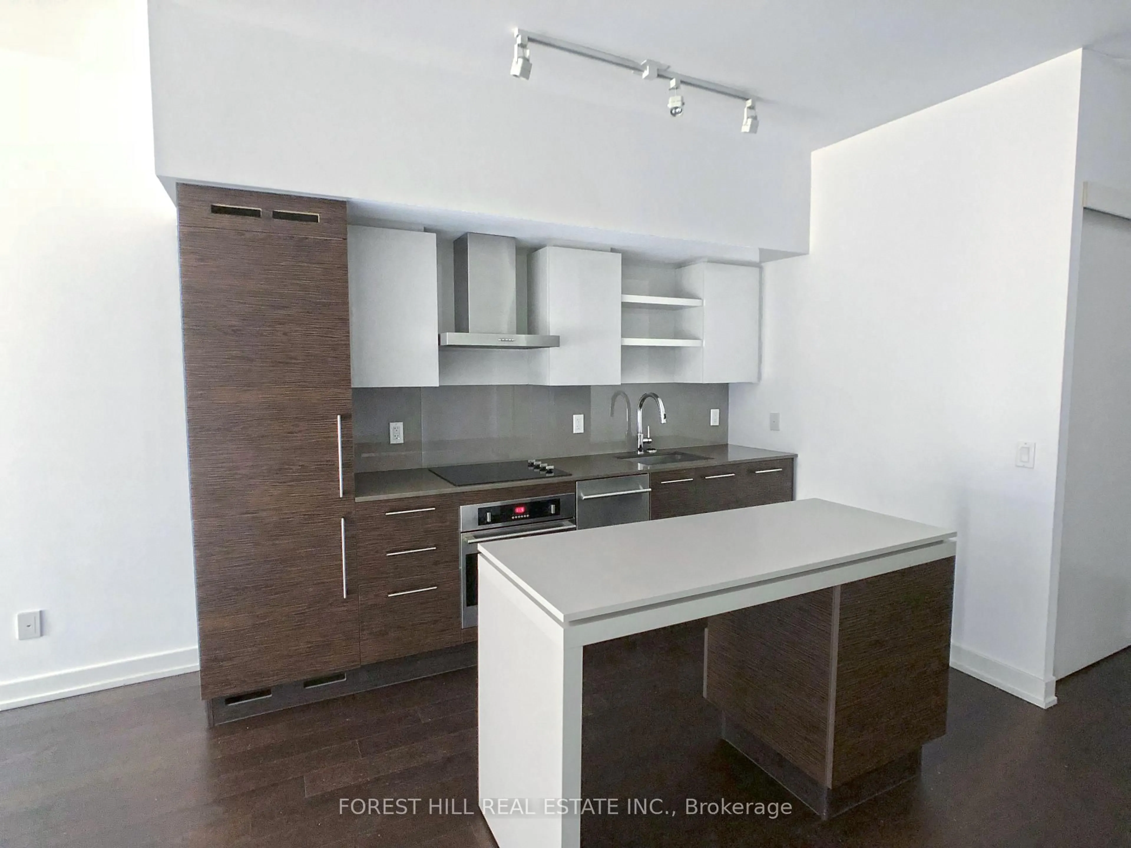 Unknown for 1030 King St #440, Toronto Ontario M6K 0B4