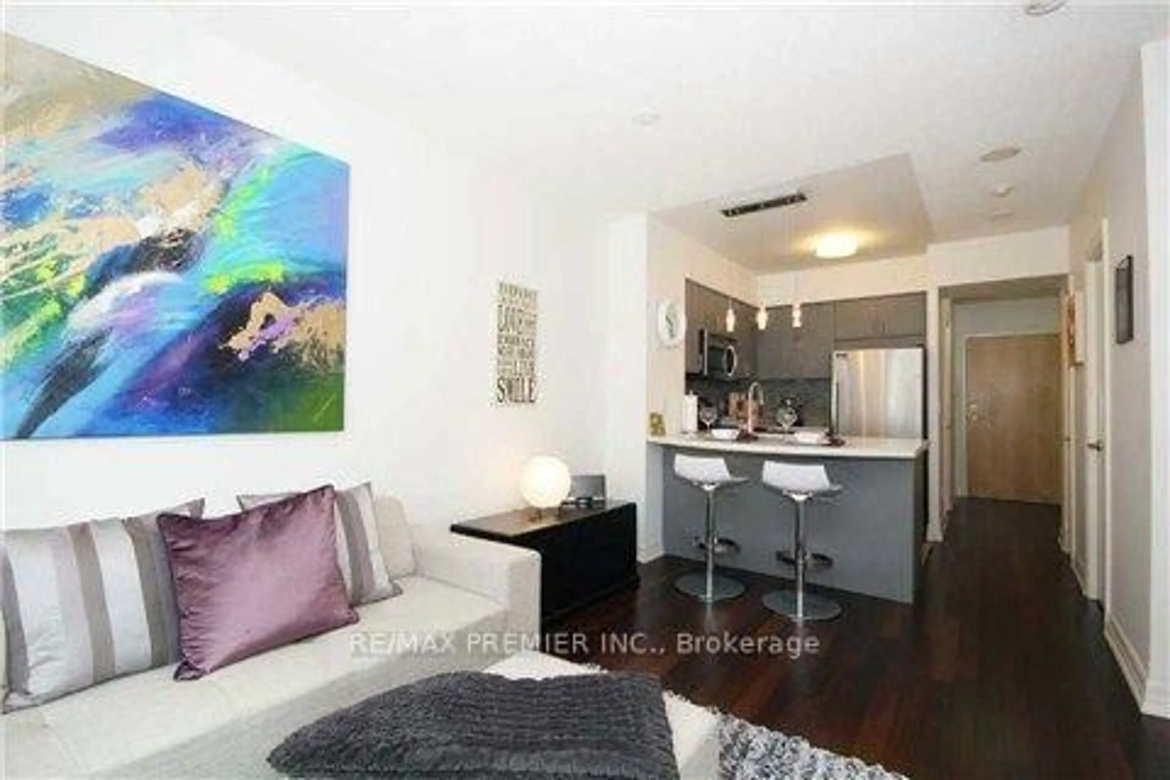 Unknown for 8 Scollard St #605, Toronto Ontario M5R 1M2