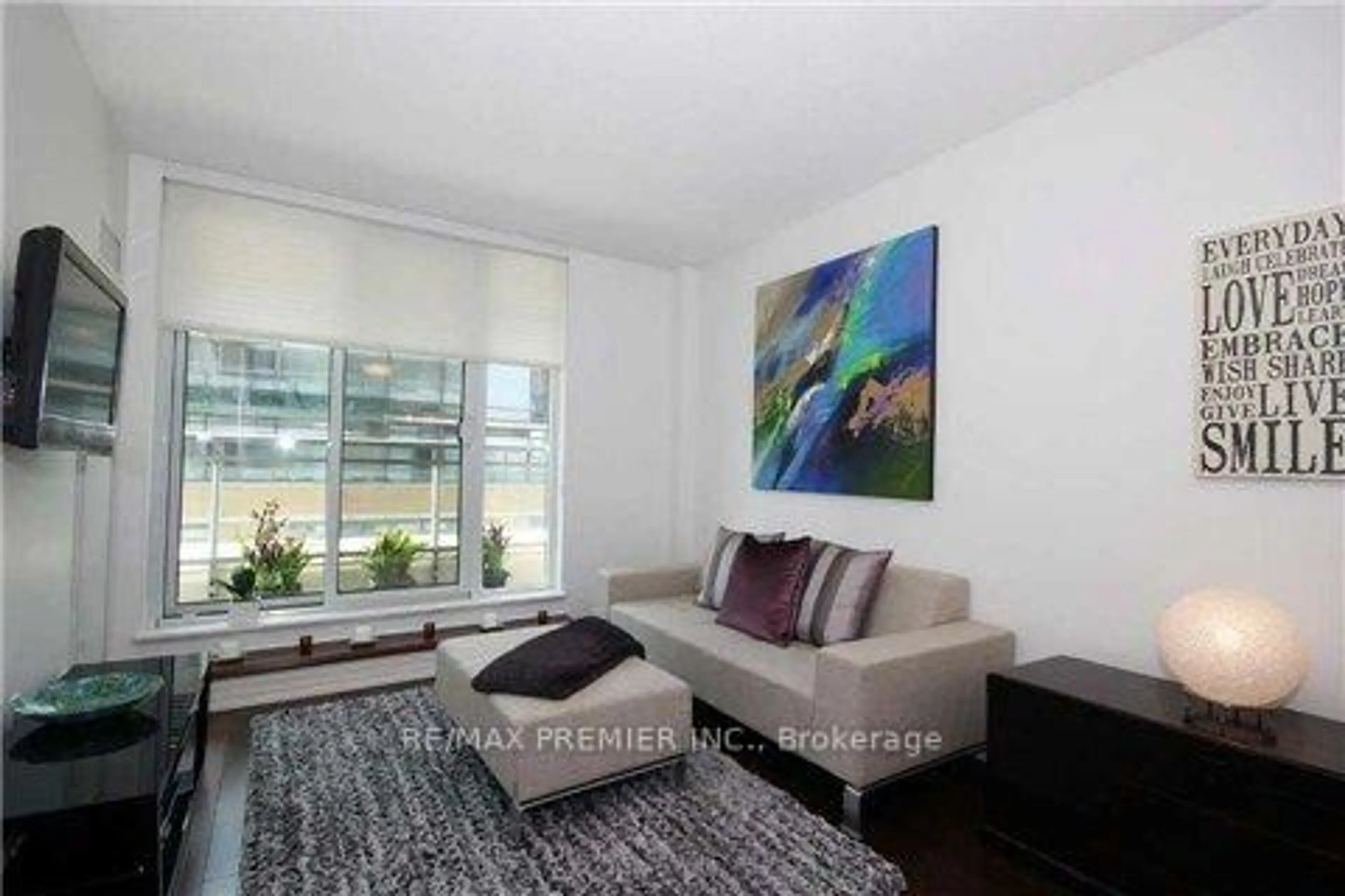 Living room with furniture, unknown for 8 Scollard St #605, Toronto Ontario M5R 1M2