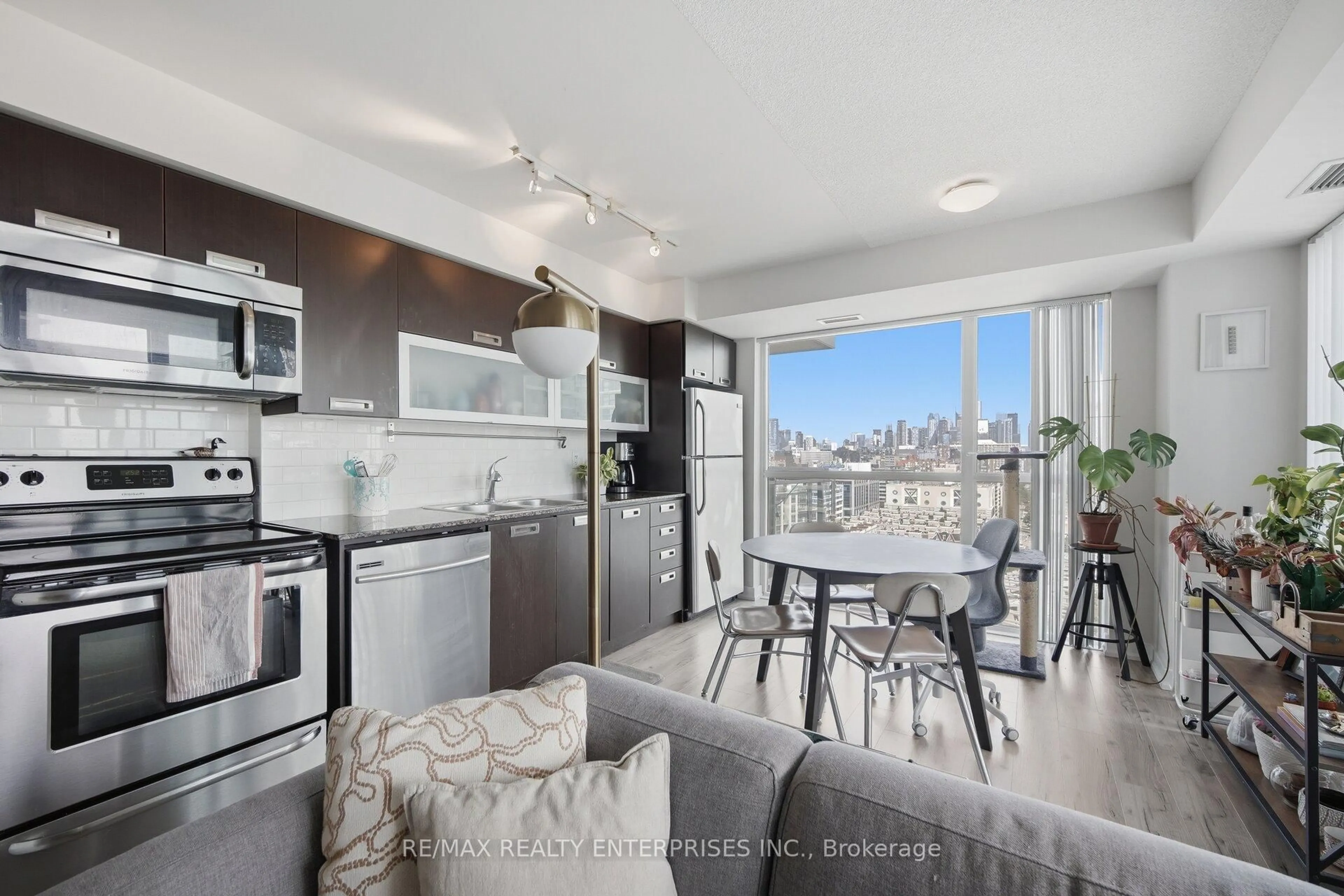 Open concept kitchen, unknown for 100 Western Battery Rd #1610, Toronto Ontario M6K 3S2