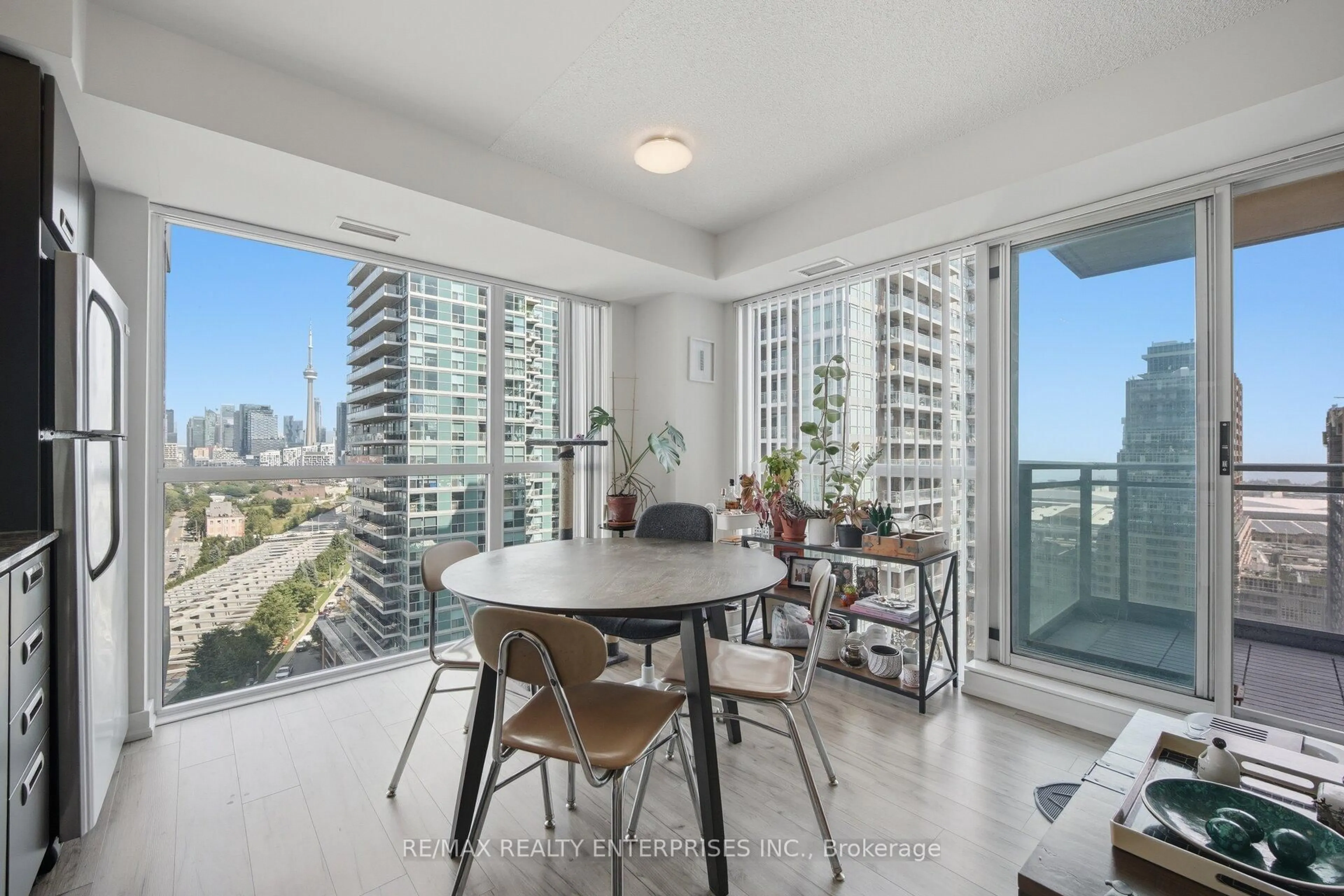 Unknown for 100 Western Battery Rd #1610, Toronto Ontario M6K 3S2