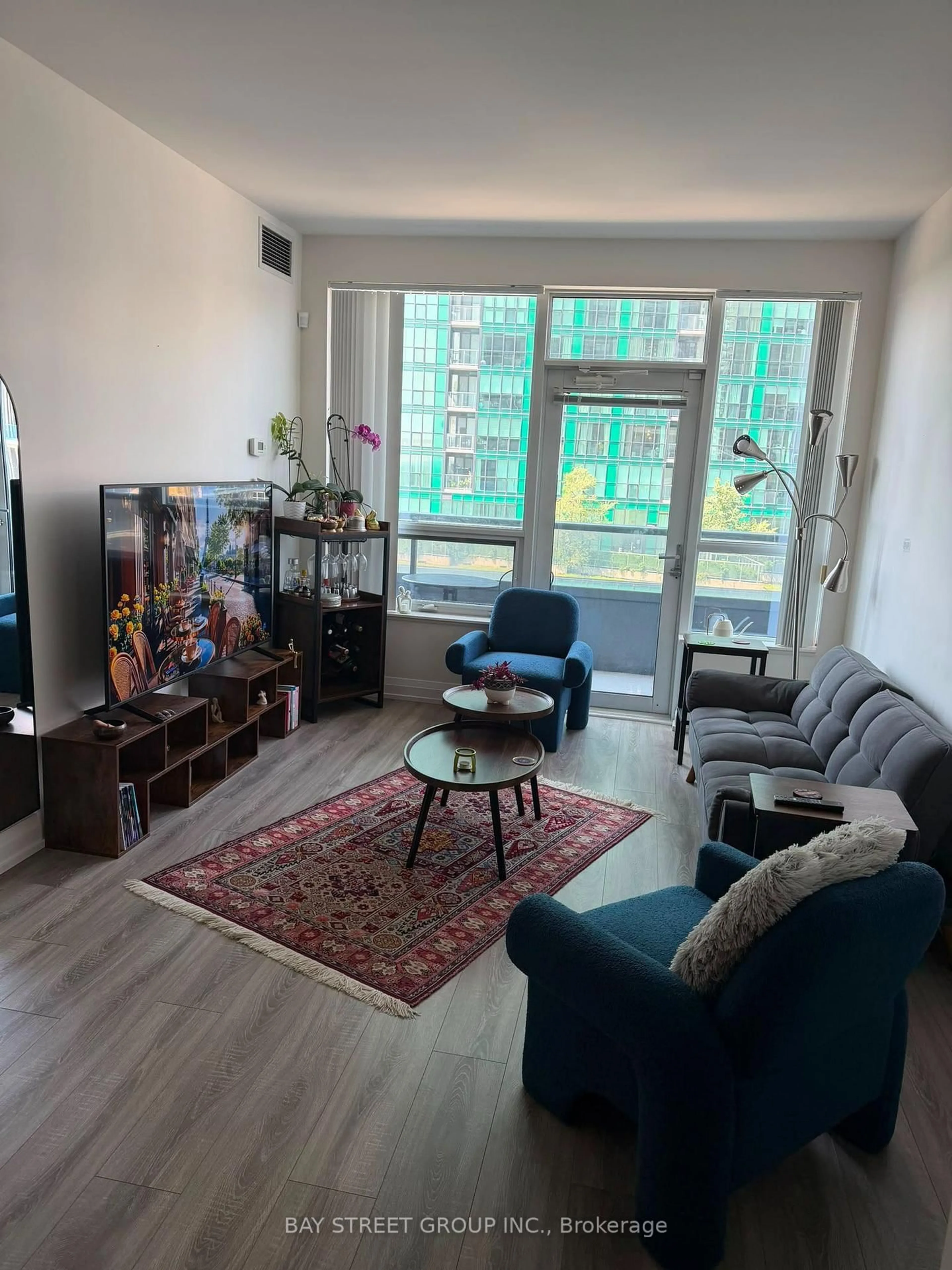 Living room with furniture, unknown for 2 Anndale Dr #811, Toronto Ontario M2N 0G5