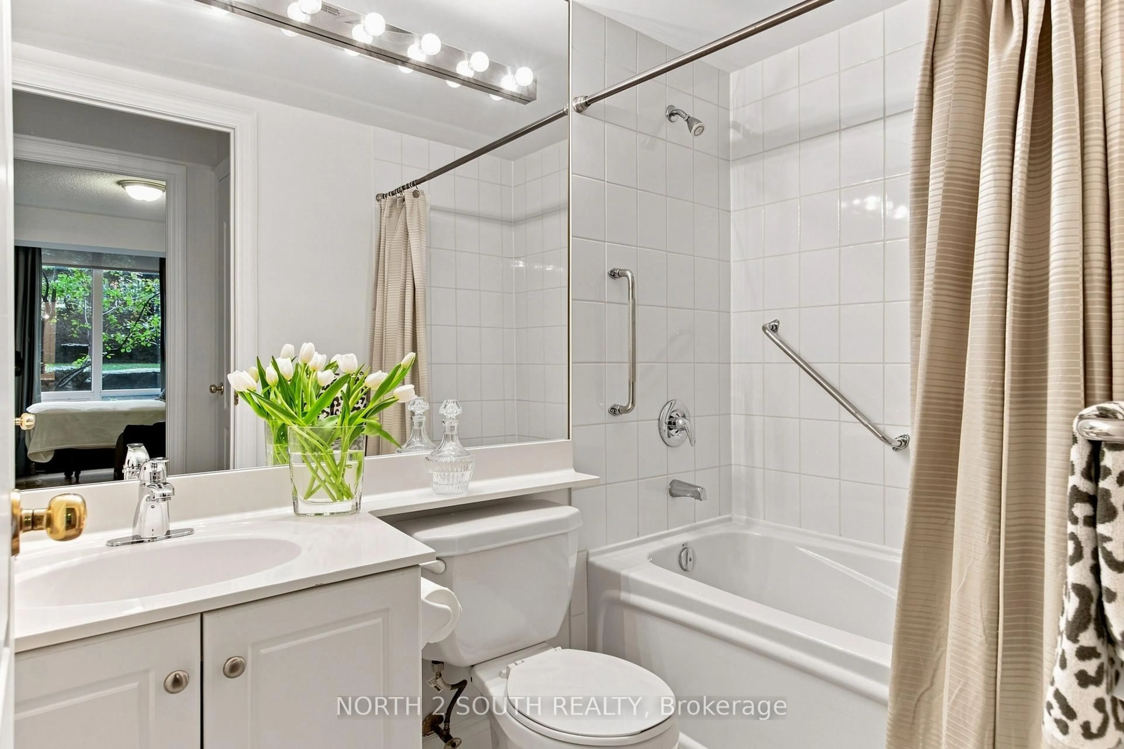 Standard bathroom, ceramic/tile floor for 38 William Carson Cres #116, Toronto Ontario M2P 2H2