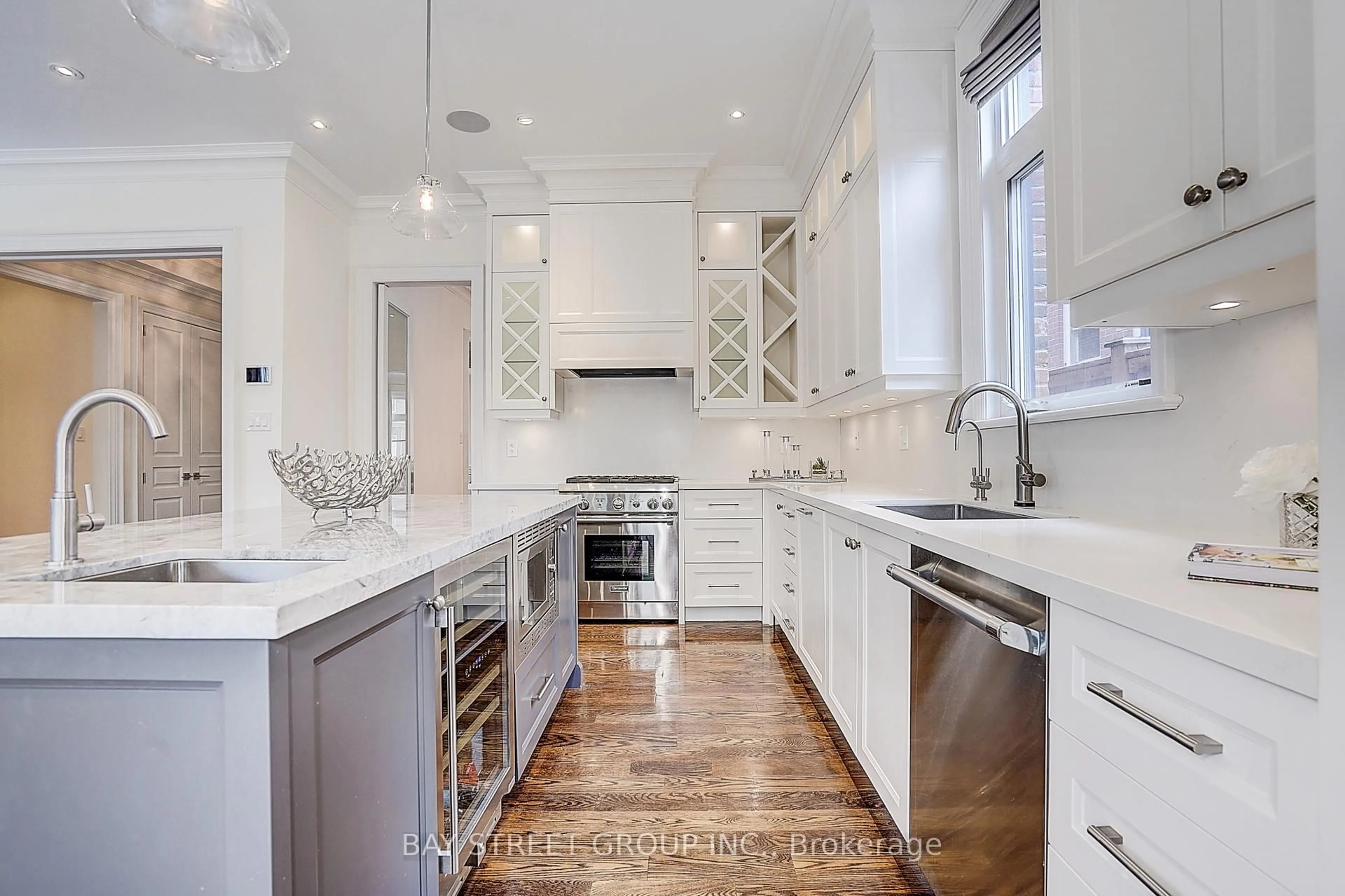 Contemporary kitchen, ceramic/tile floor for 28 Carnwath Cres, Toronto Ontario M2P 1J5