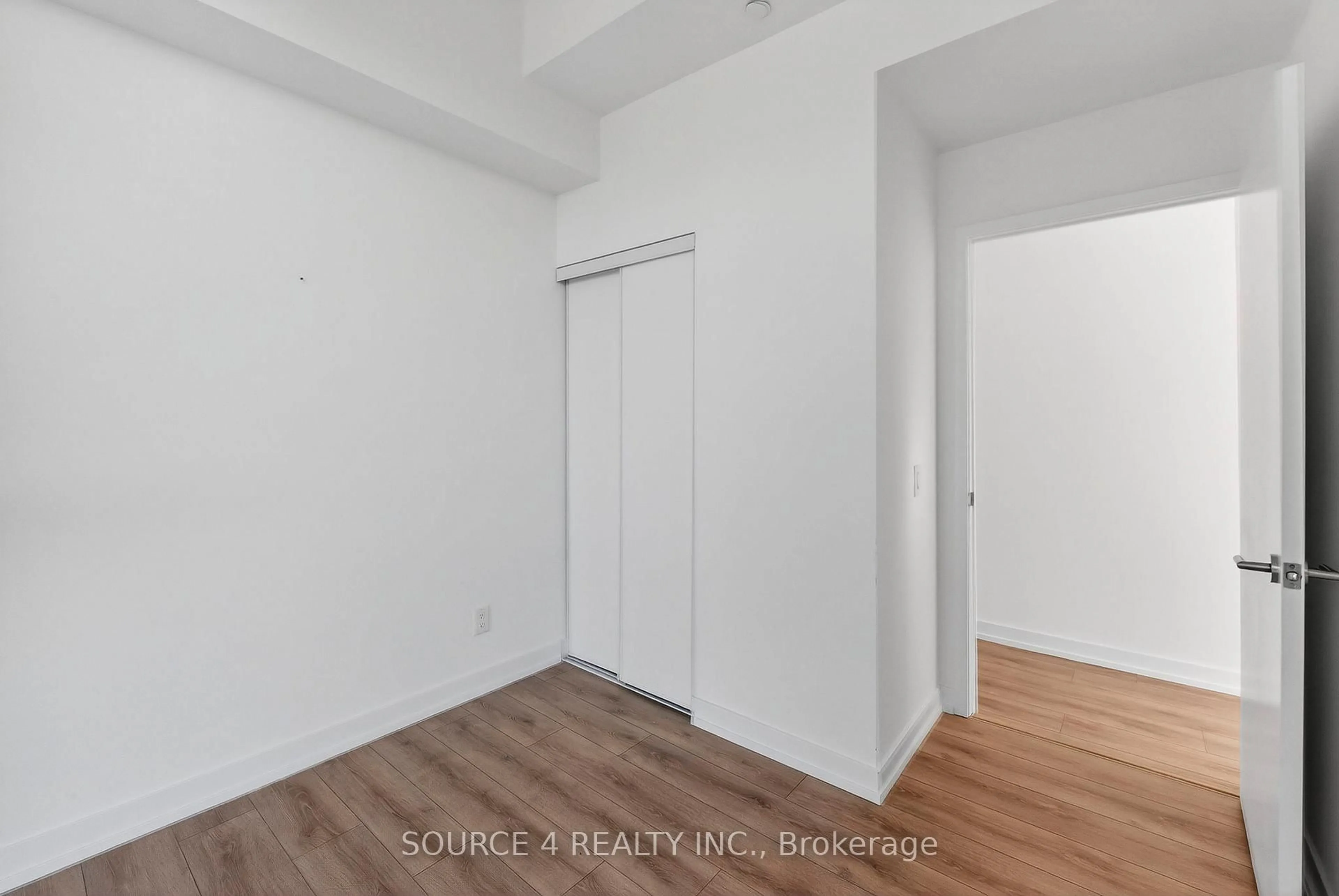 A pic of a room for 500 Dupont St #717, Toronto Ontario M6G 0B8