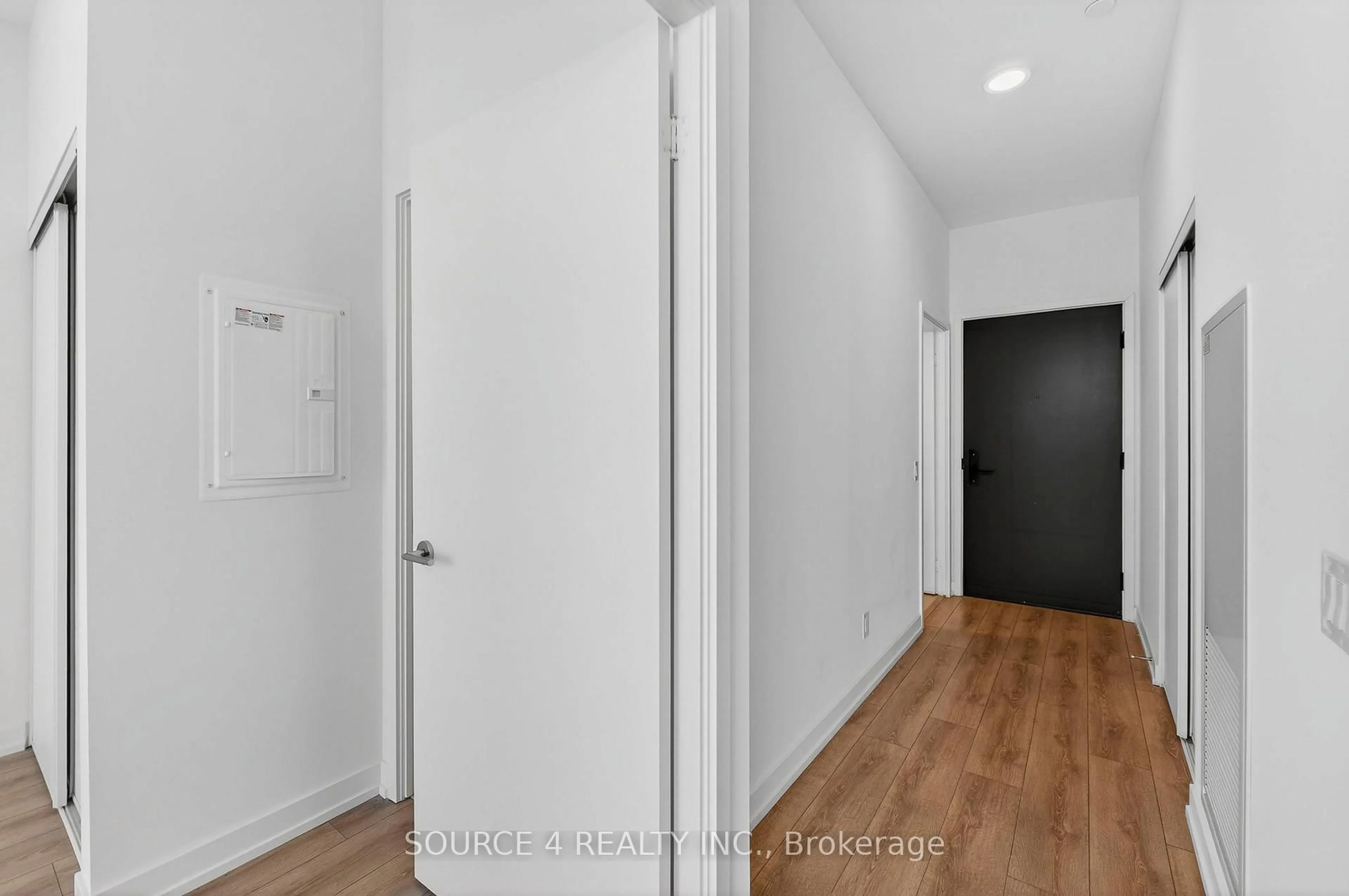 Unknown for 500 Dupont St #805, Toronto Ontario M6G 1Y7