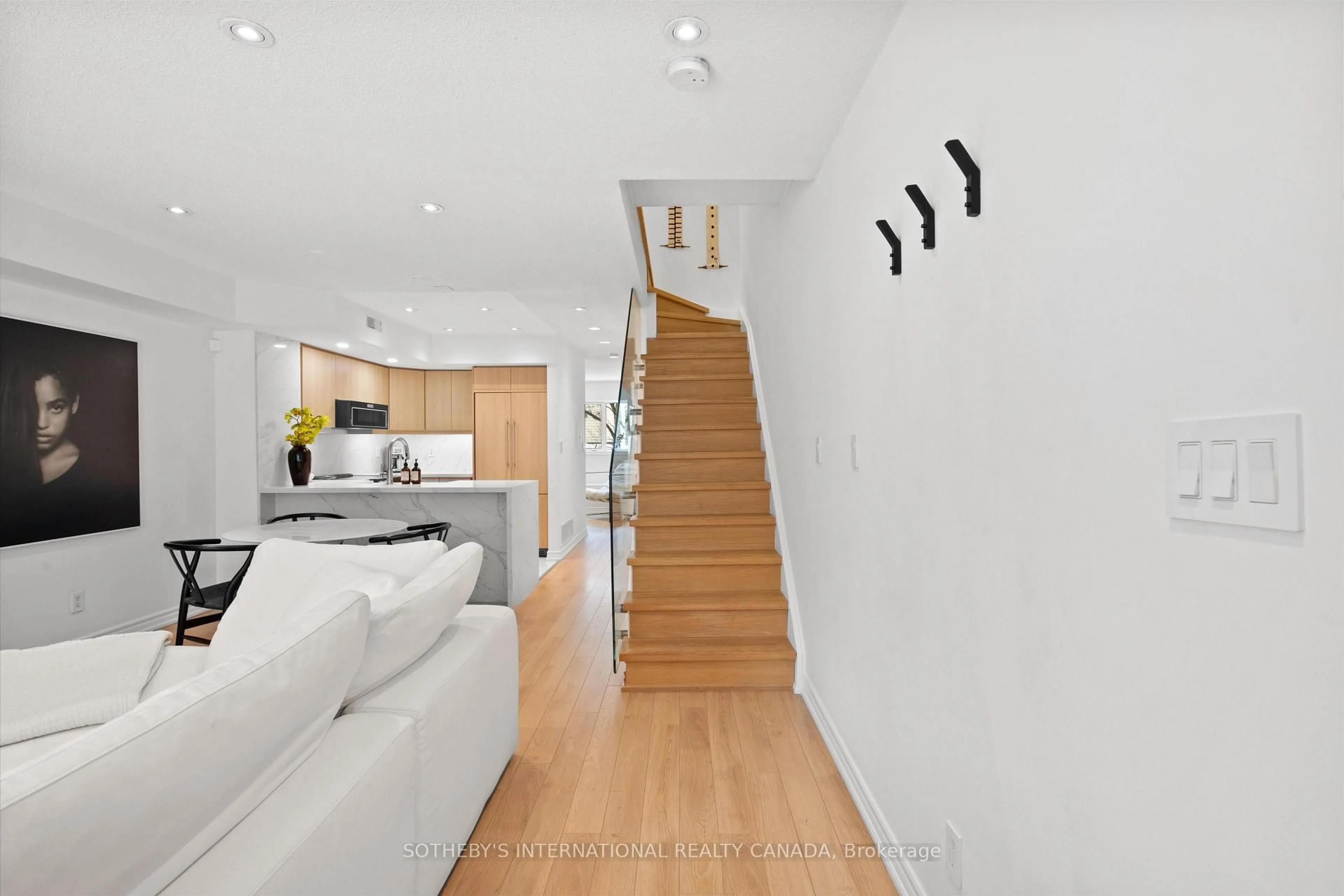 Unknown for 208 Niagara St #18, Toronto Ontario M6J 3W5