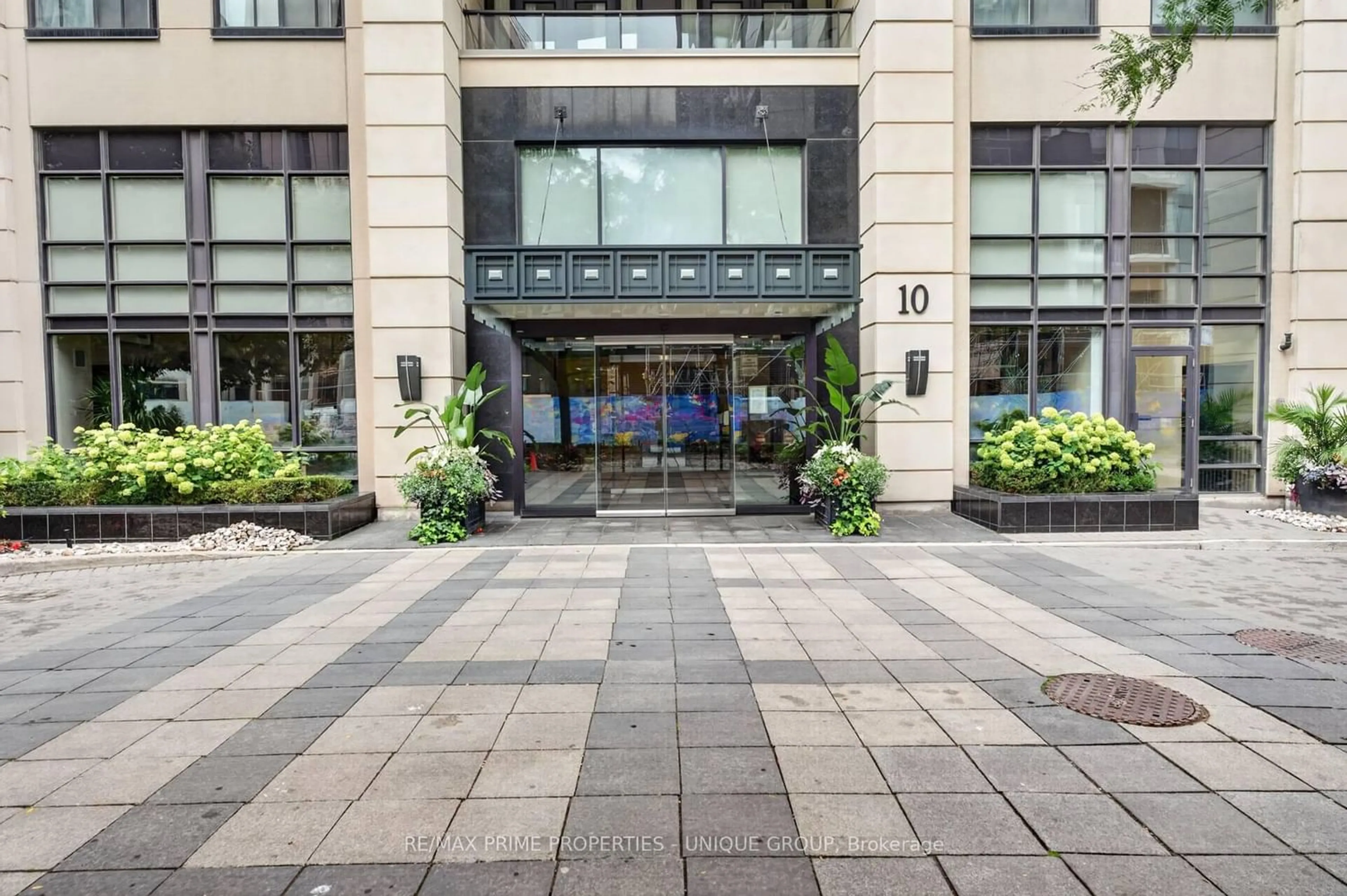 Unknown for 10 Delisle Ave #317, Toronto Ontario M4V 3C6