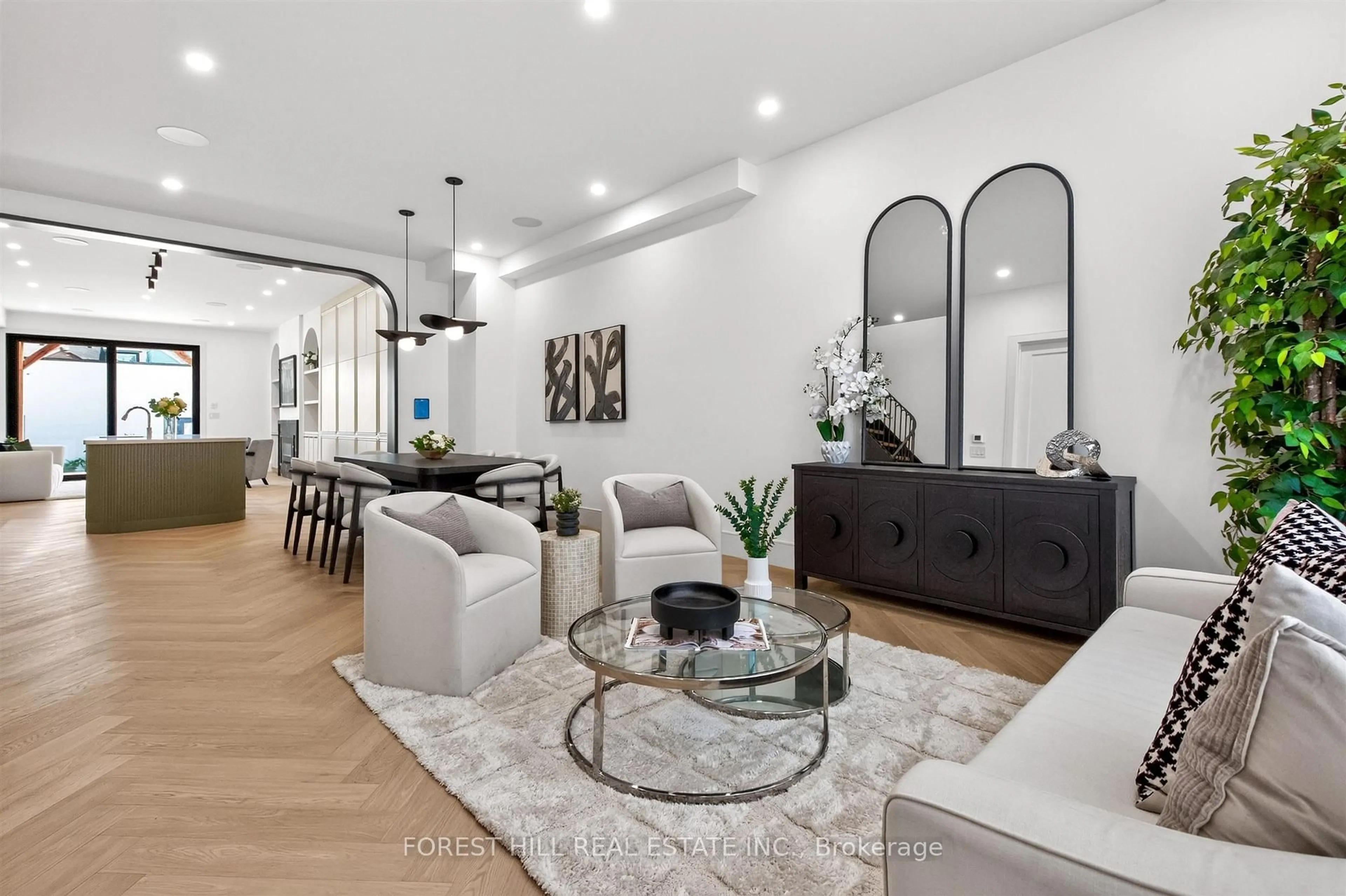 Living room with furniture, unknown for 21 Foxley St, Toronto Ontario M6J 1P9
