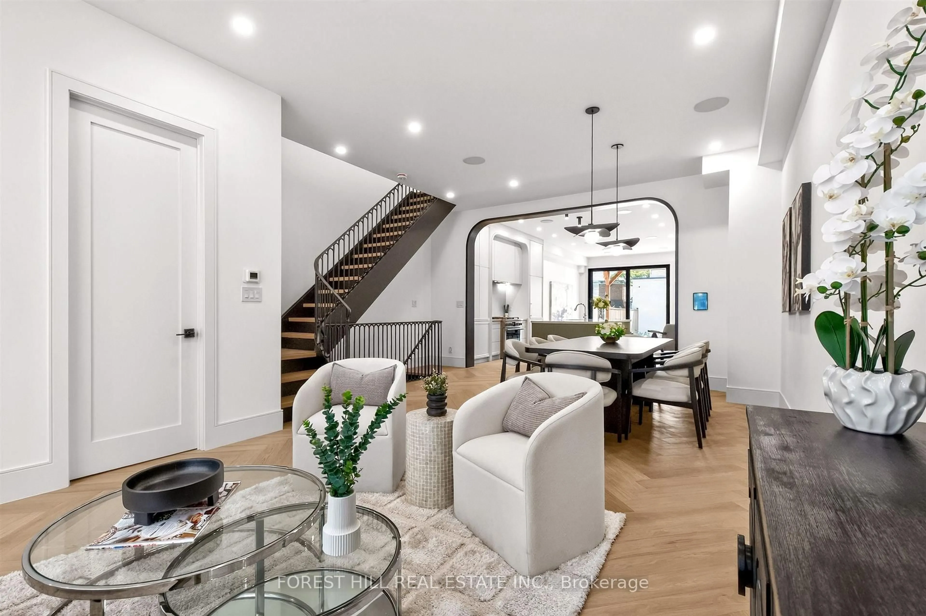 Unknown for 21 Foxley St, Toronto Ontario M6J 1P9