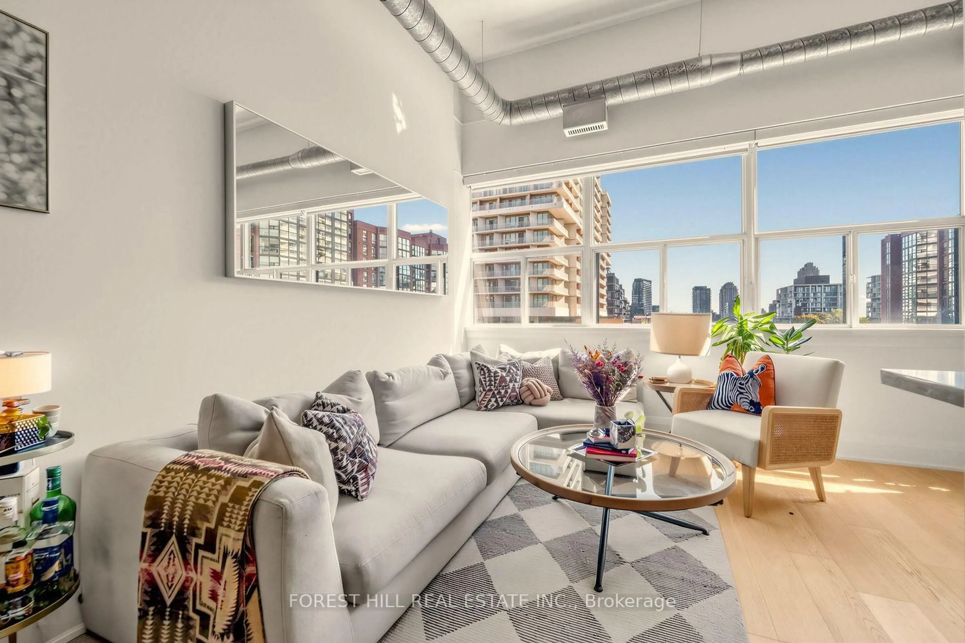 Living room with furniture, unknown for 700 King St #518, Toronto Ontario M5V 2Y6