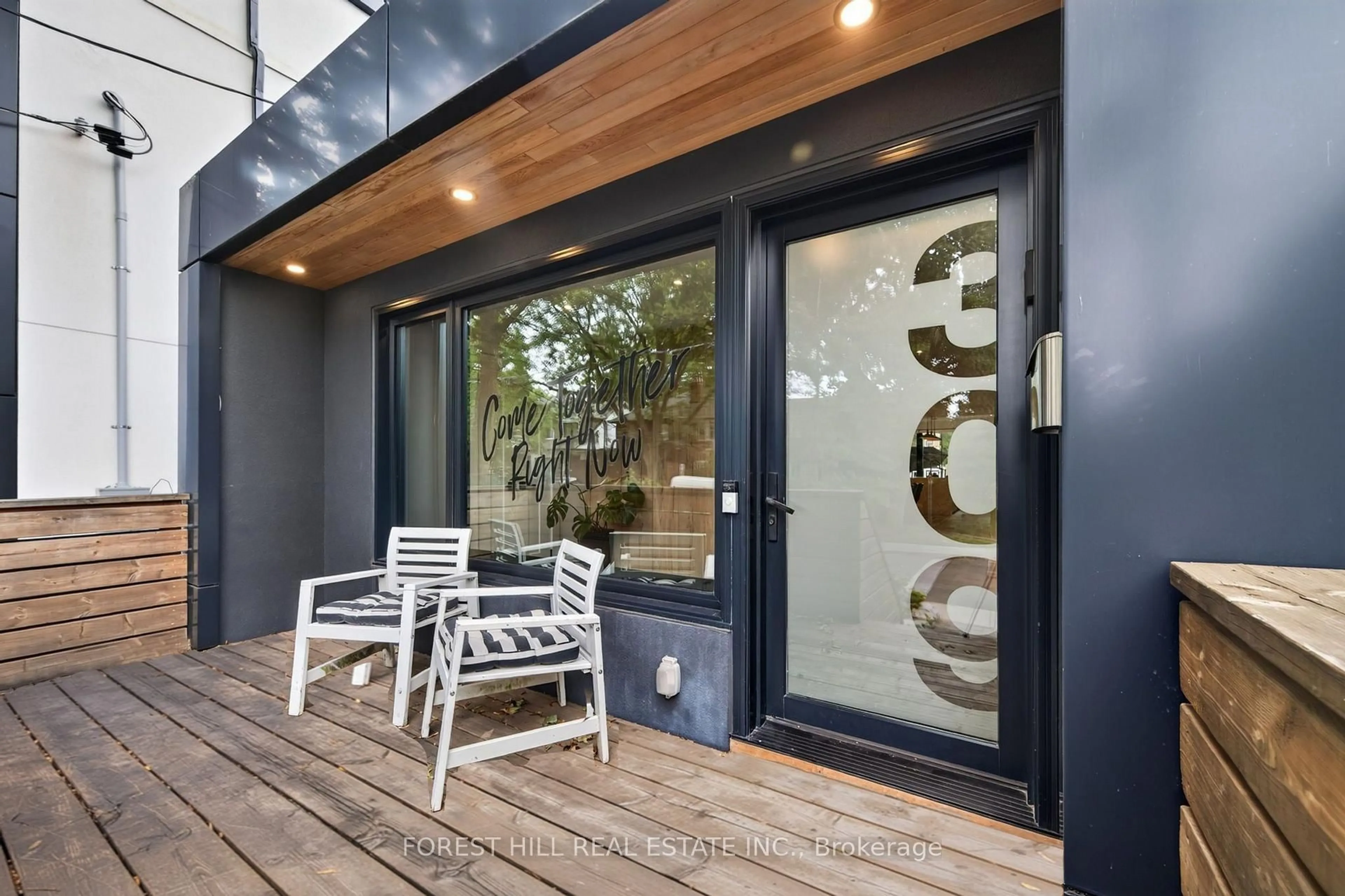Indoor entryway for 309 Wychwood Ave, Toronto Ontario M6C 2T6