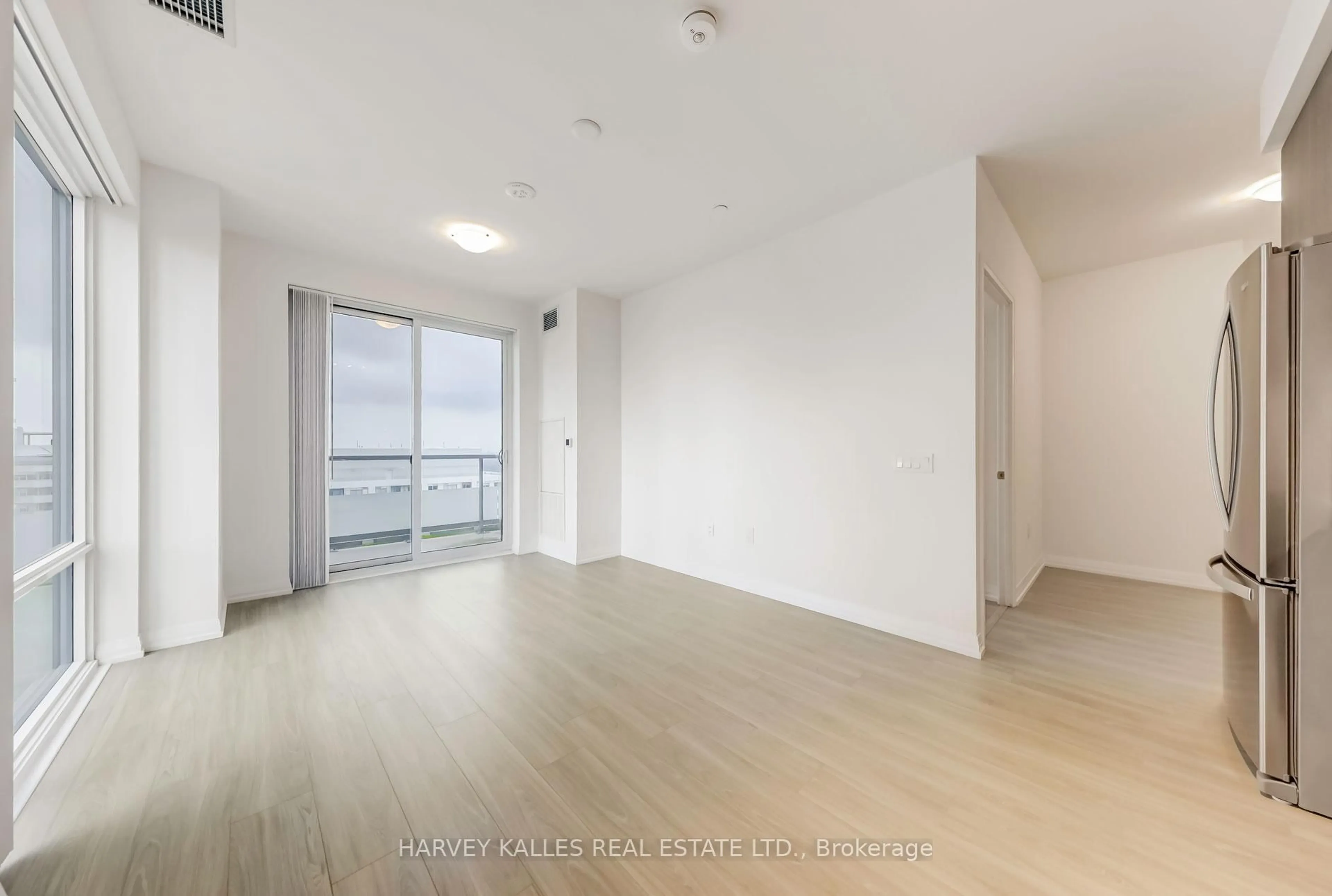A pic of a room for 25 Holly St #PH03, Toronto Ontario M4S 0E3