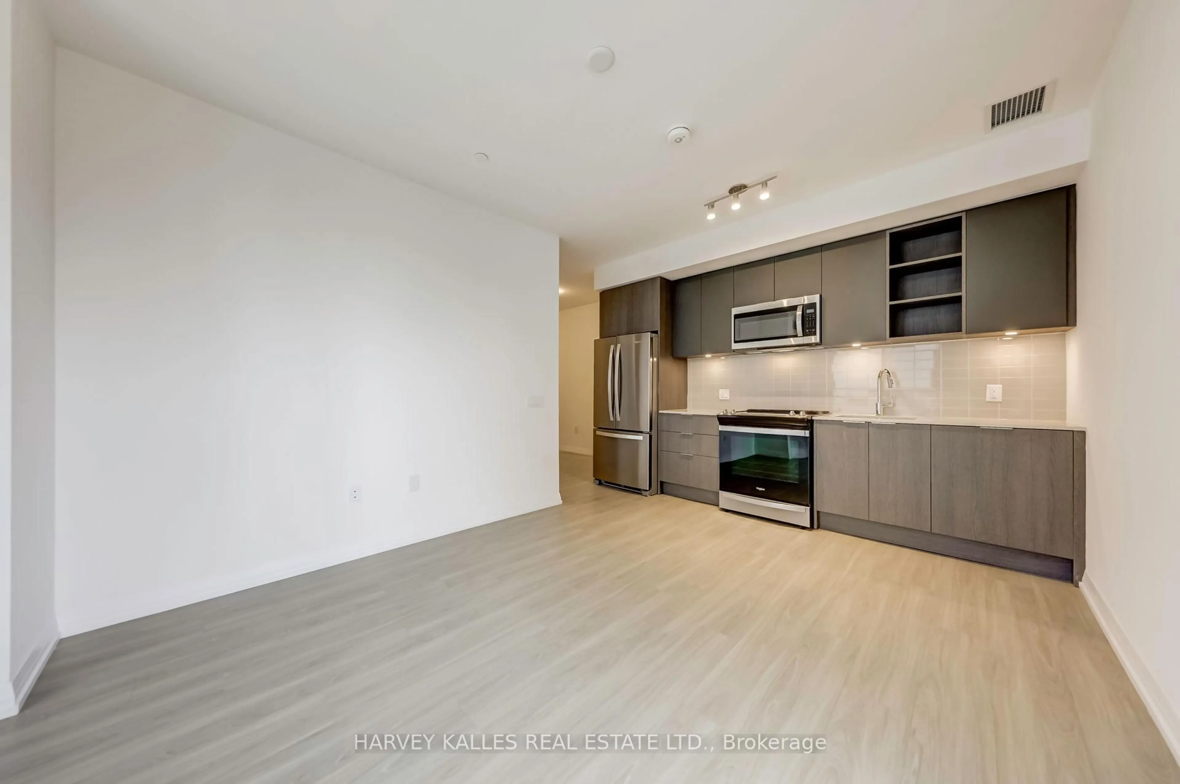 Open concept kitchen, unknown for 25 Holly St #PH03, Toronto Ontario M4S 0E3