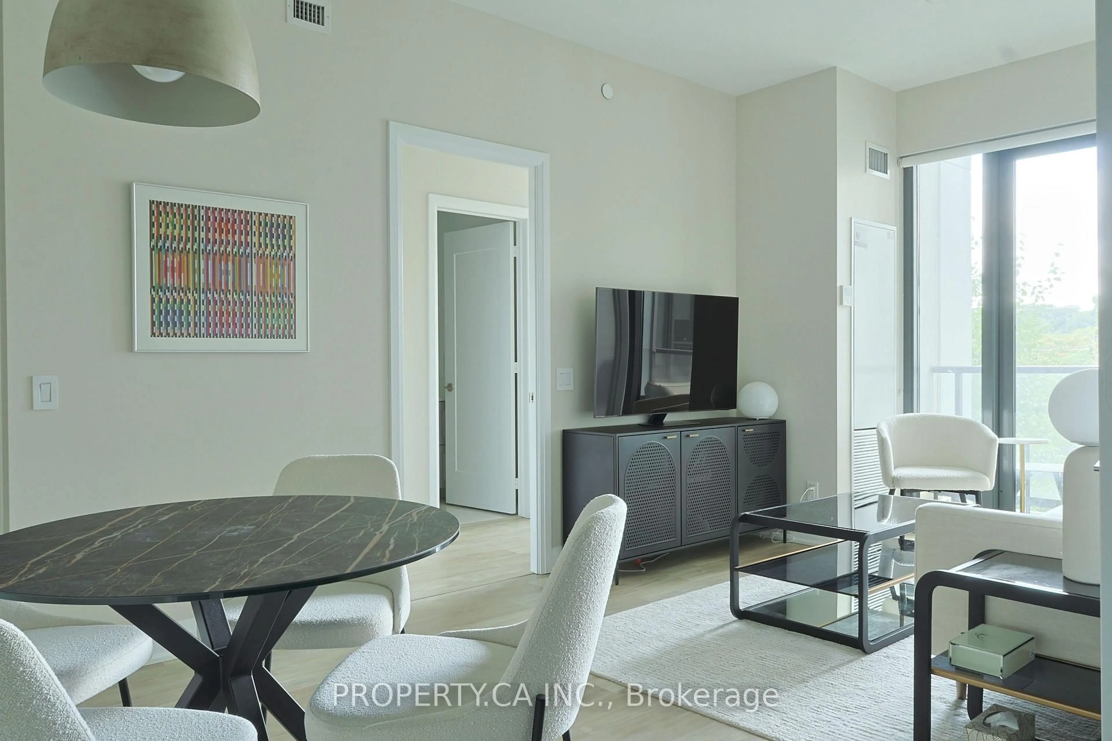 A pic of a room for 280 Howland Ave #424, Toronto Ontario M5R 0C3