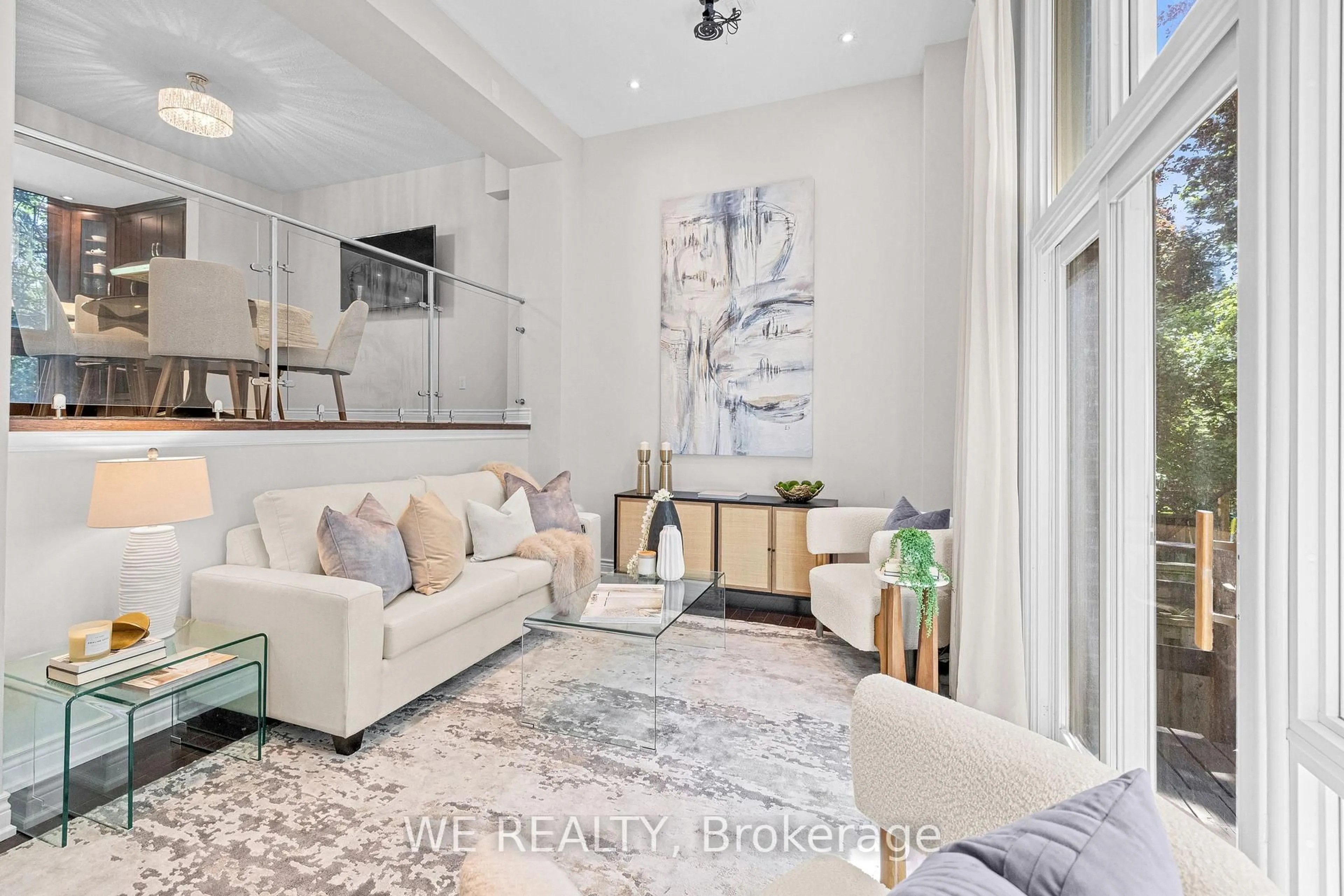 Living room with furniture, unknown for 11 Stonedale Plwy, Toronto Ontario M3B 1W2