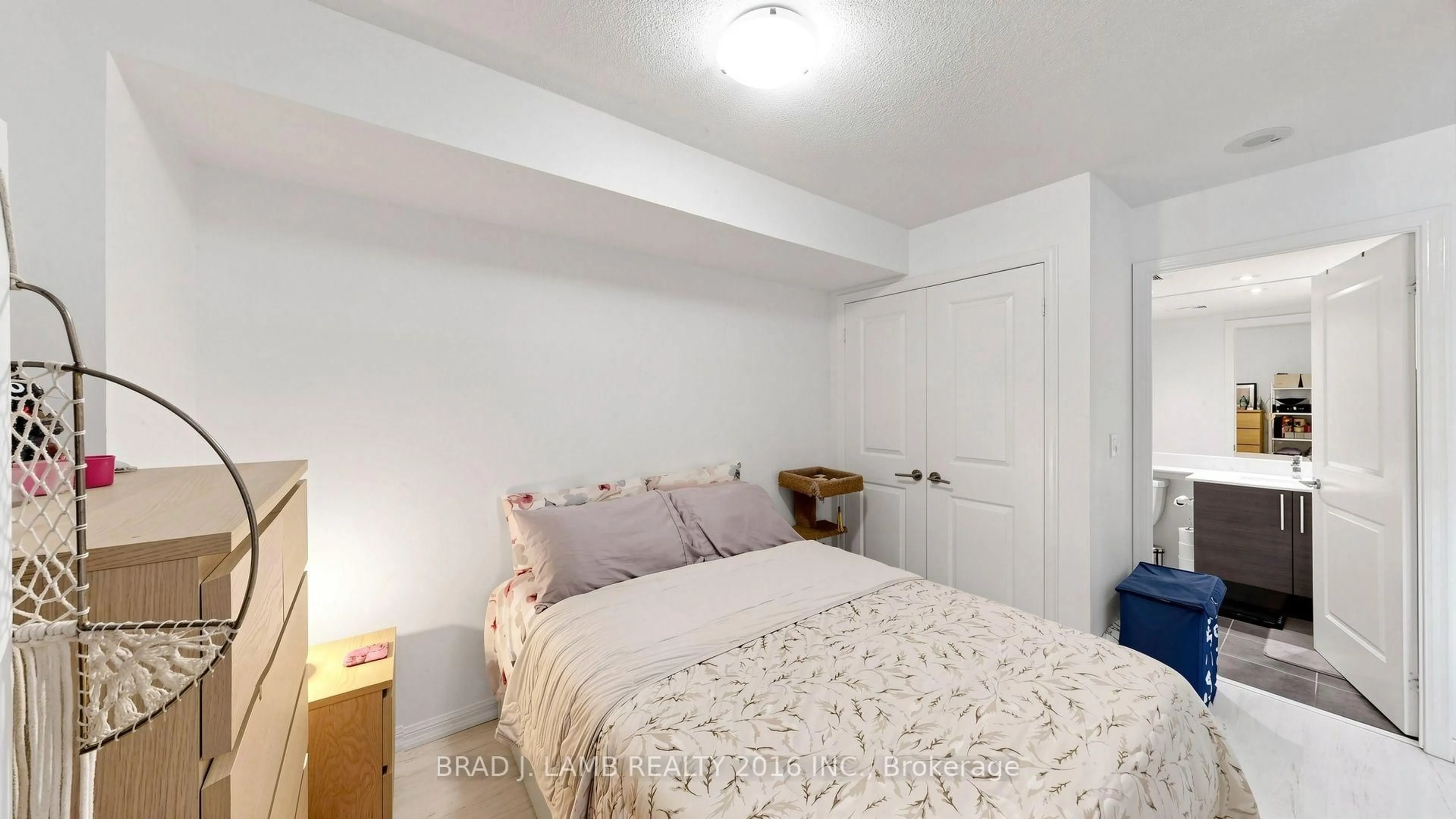 A pic of a room for 65 East Liberty St #414, Toronto Ontario M6K 3R2