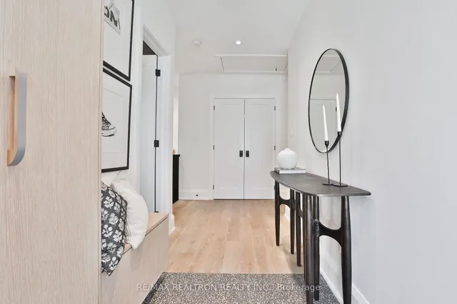 46 Gloucester Grve, Toronto 2