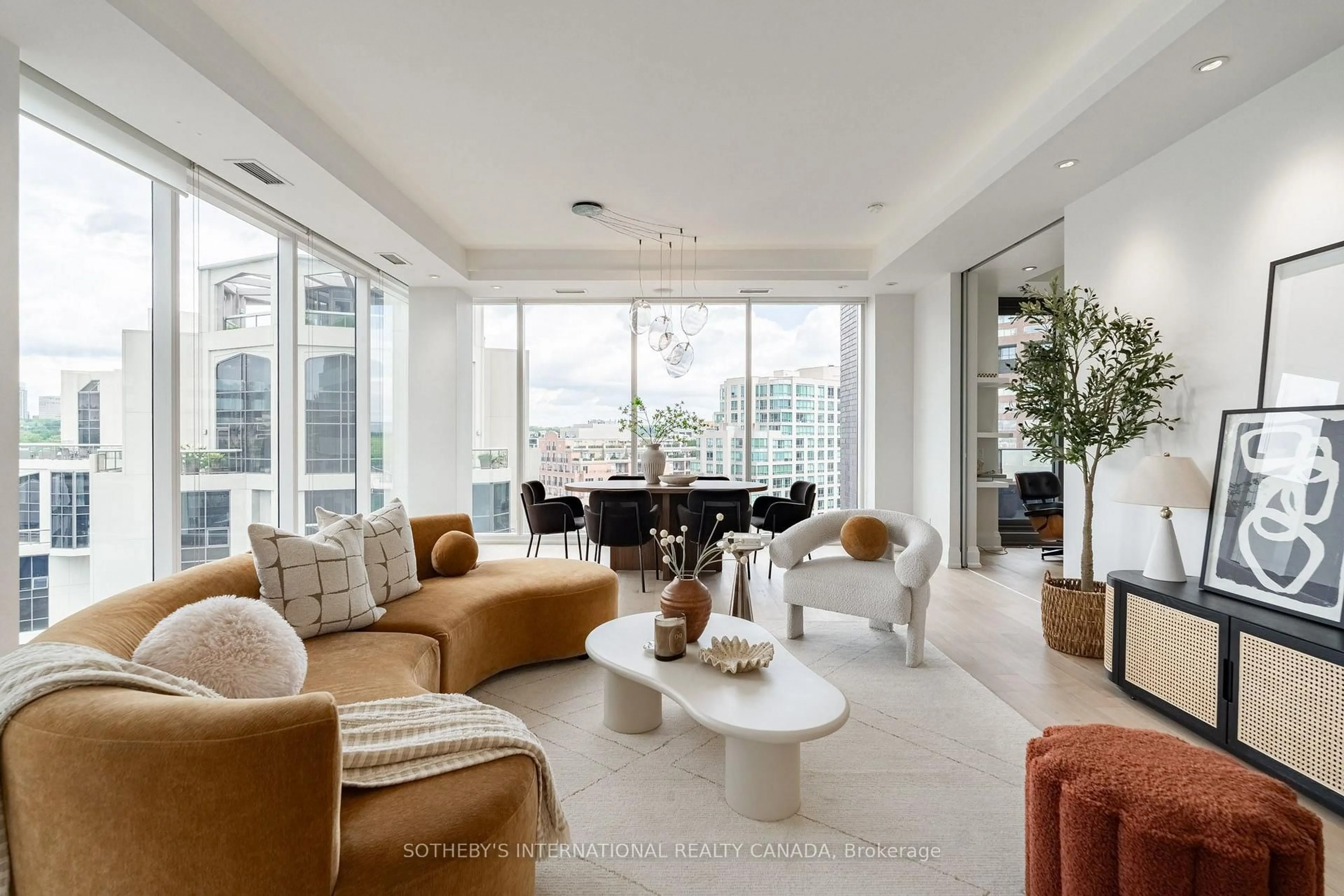 Living room with furniture, unknown for 88 Davenport Rd #804, Toronto Ontario M5R 0A5