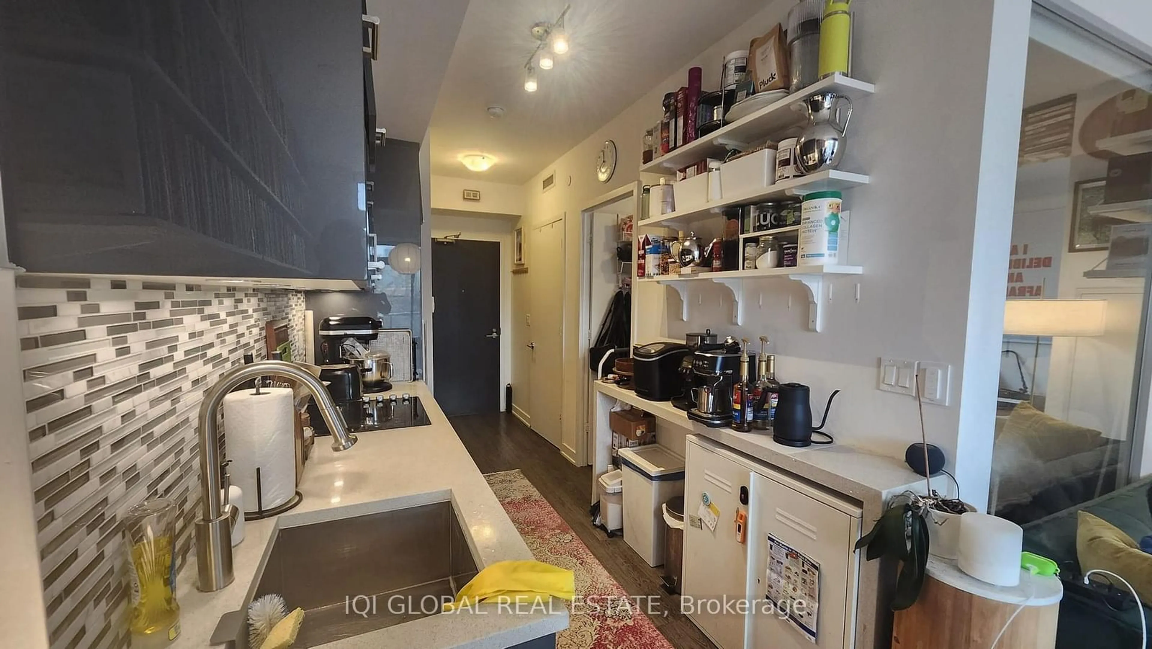 Standard kitchen, unknown for 106 Dovercourt Rd #407, Toronto Ontario M6J 0G4