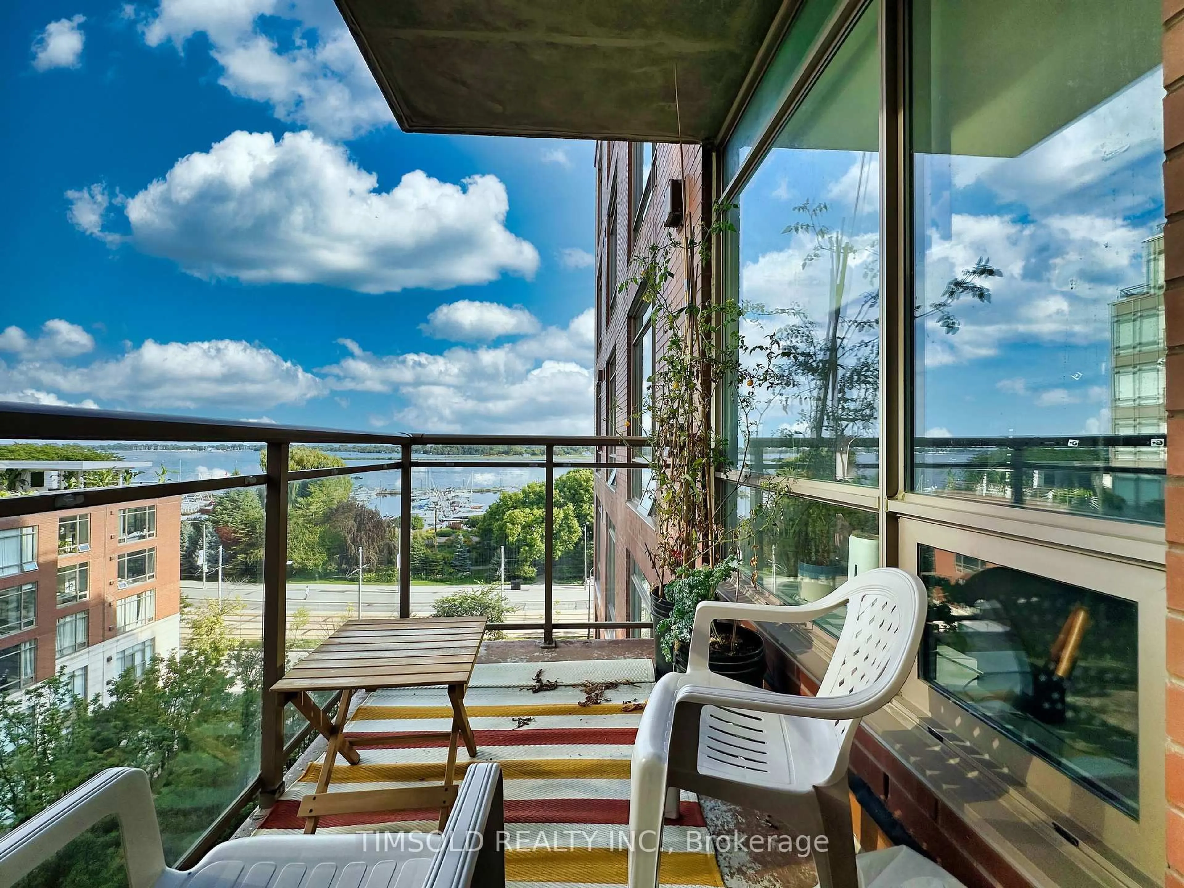 Balcony in the apartment, water/lake/river/ocean view for 500 Queens Quay #708W, Toronto Ontario M5V 3K8