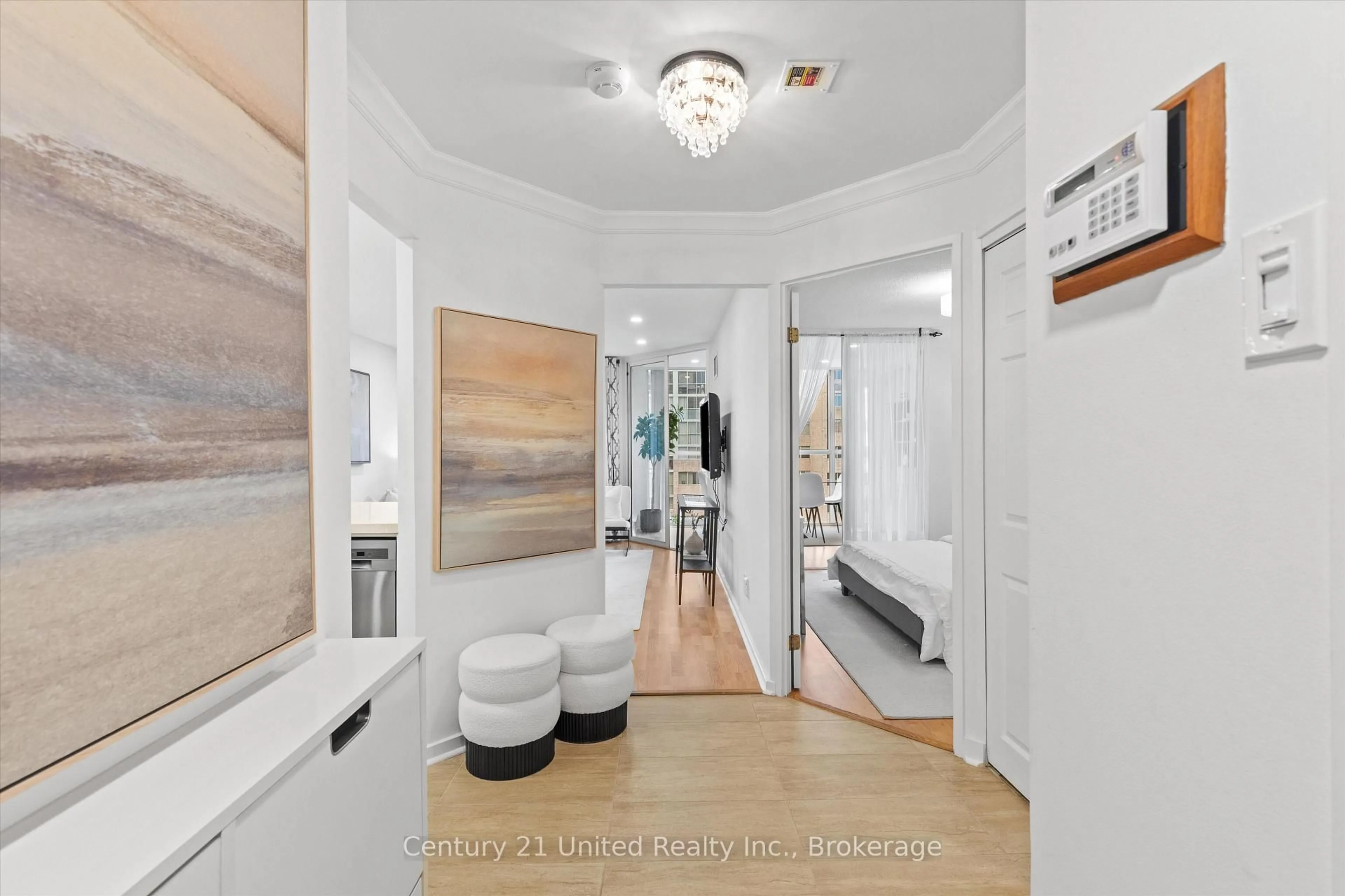 Indoor entryway for 60 Homewood Ave #504, Toronto Ontario M4Y 2X4