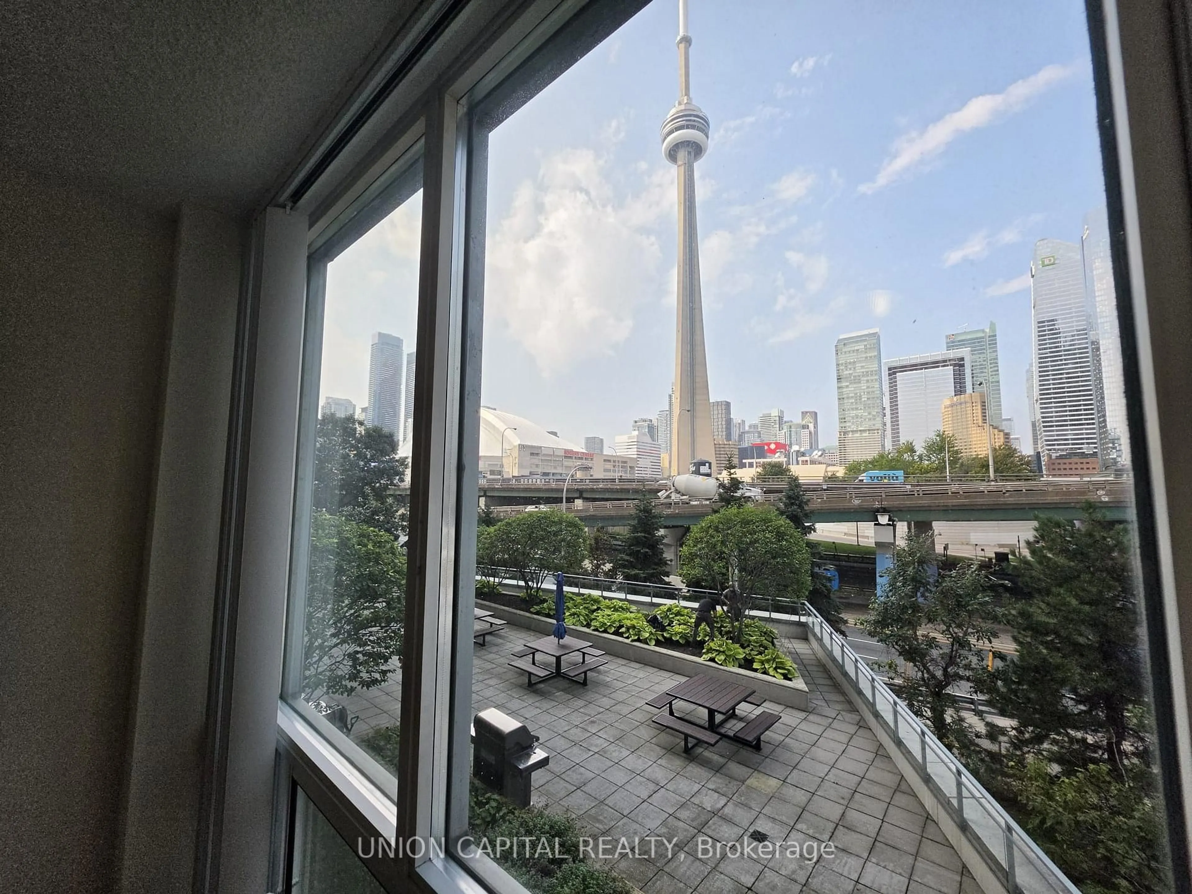 trreb/IMG-C13738274_5d473f5f-9ae9-4fa8-94e6-c139e55eda5c-l.jpg