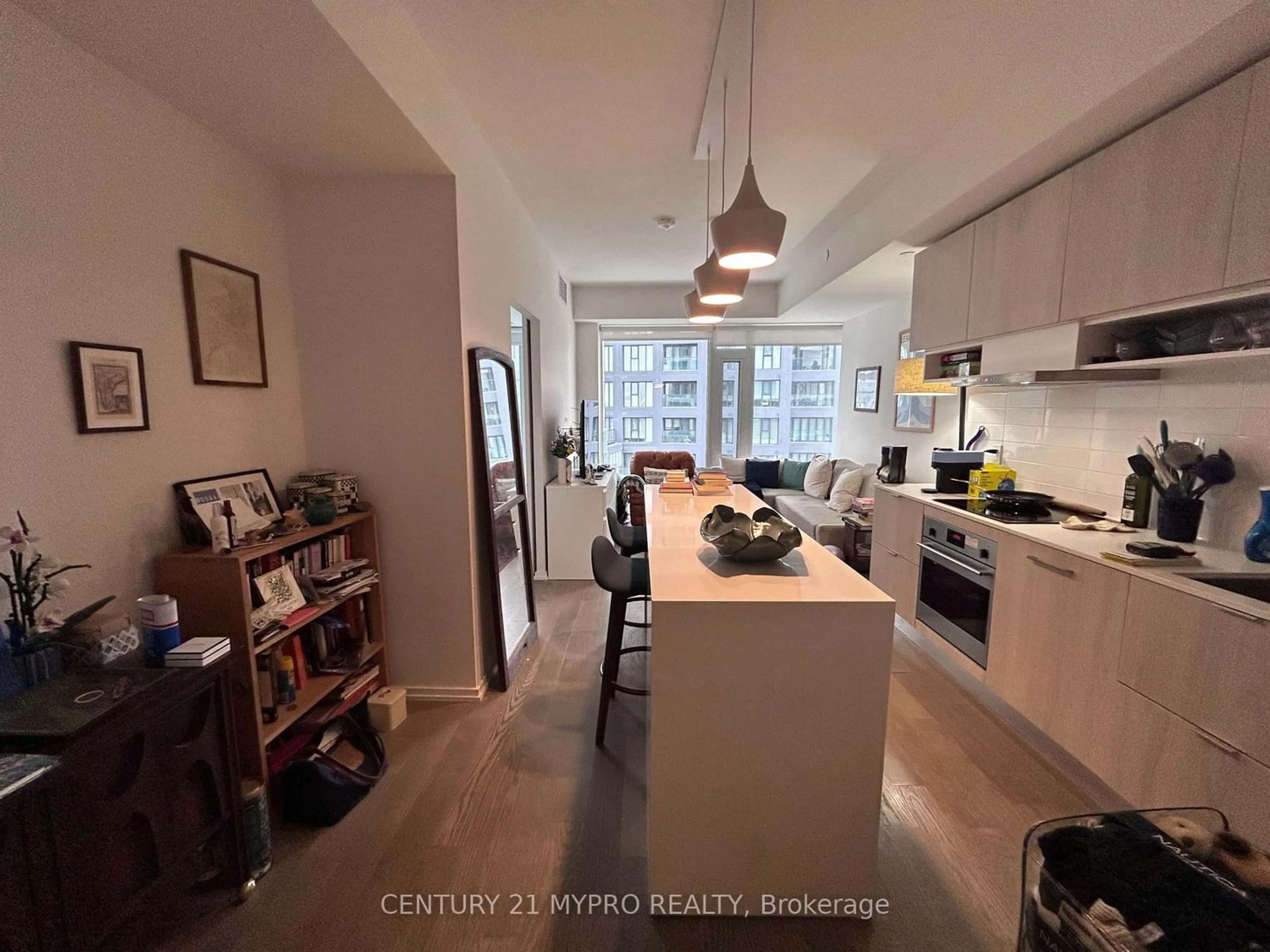 Standard kitchen, unknown for 5 Soudan Ave #1910, Toronto Ontario M4S 0B1